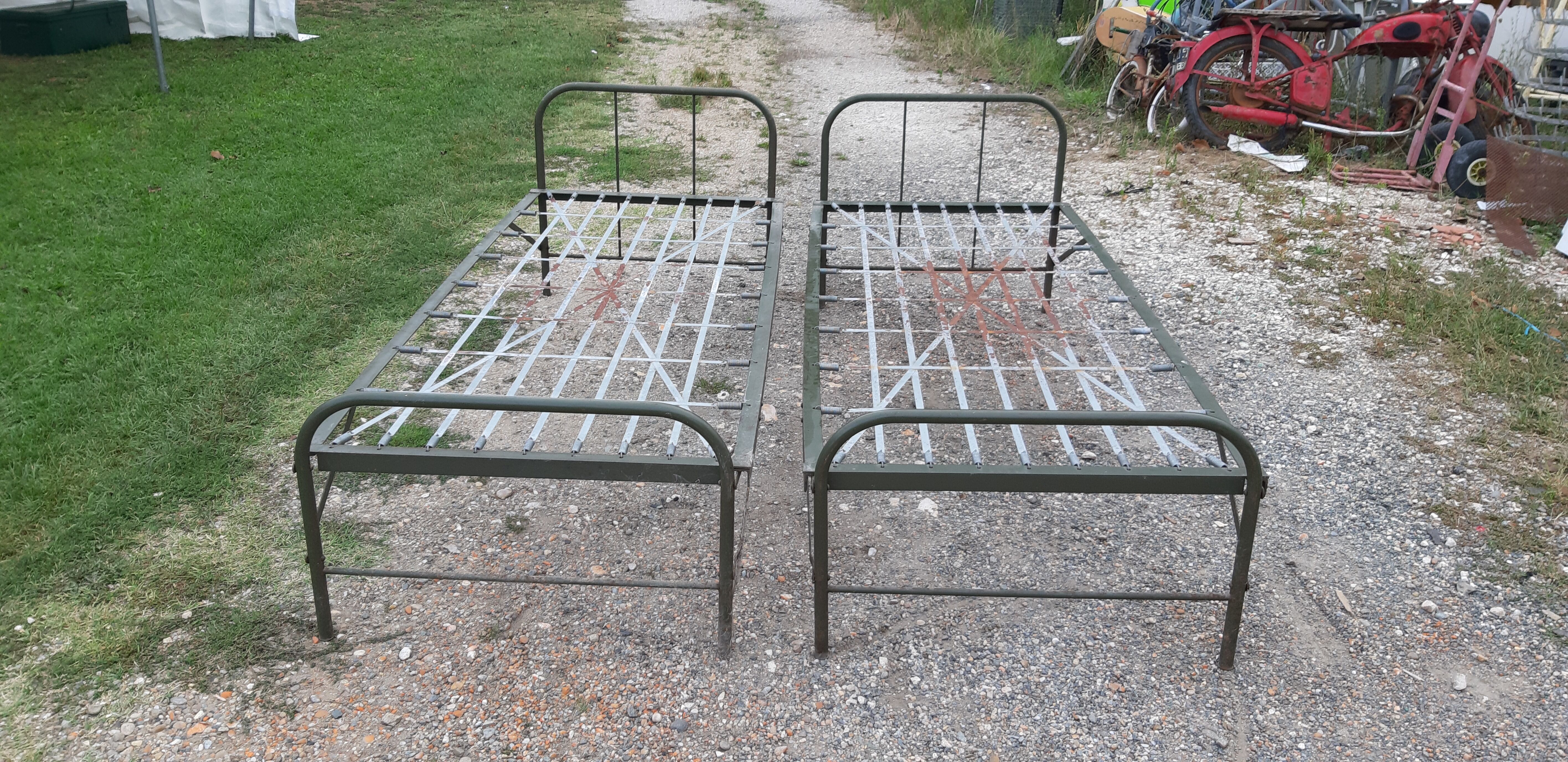 Pair of folding Camp Beds in 190/90