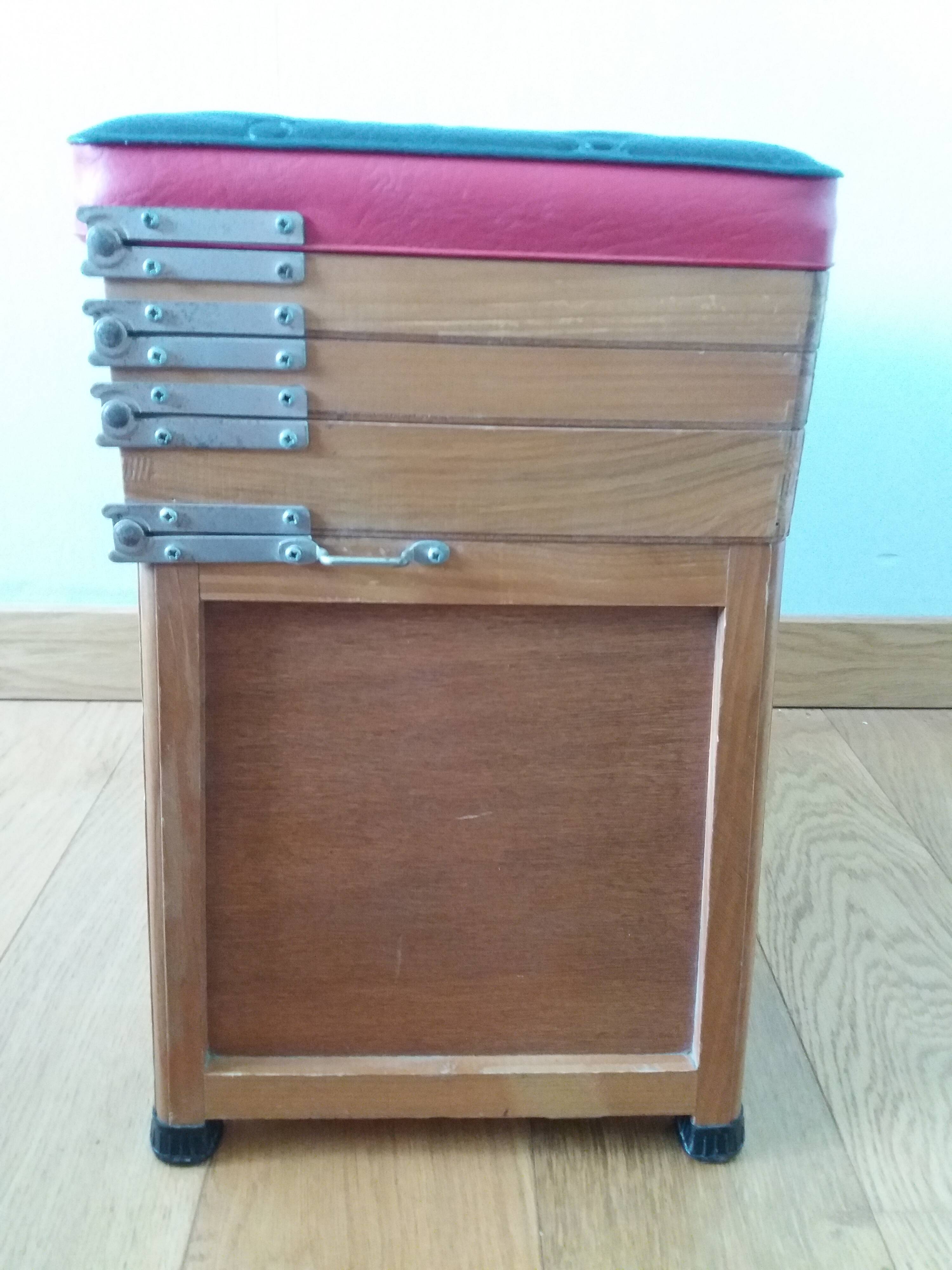 Fishing storage box fishing stool