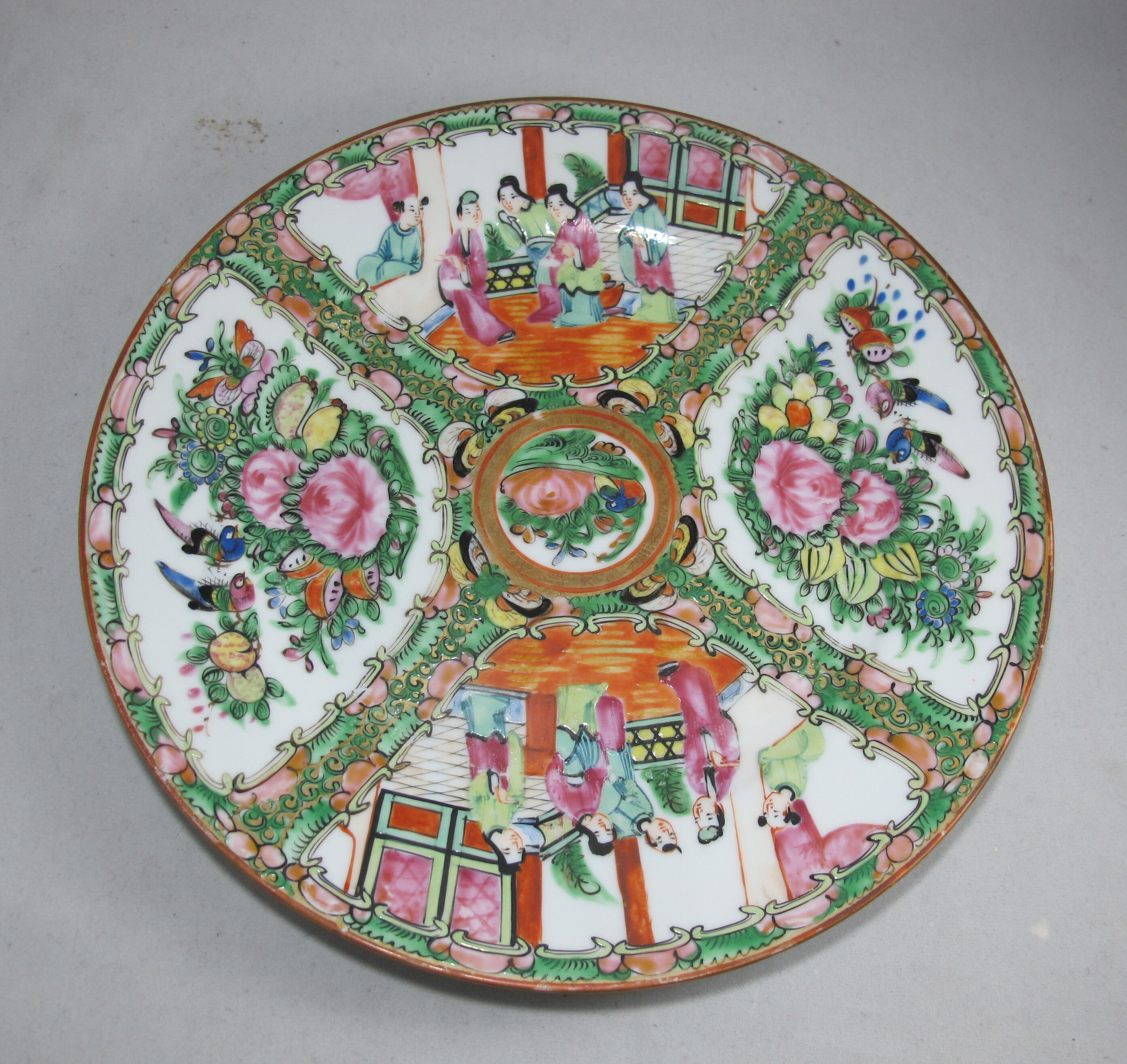 Set of 8 Chinese plates China early twentieth century