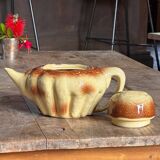 Brioche teapot