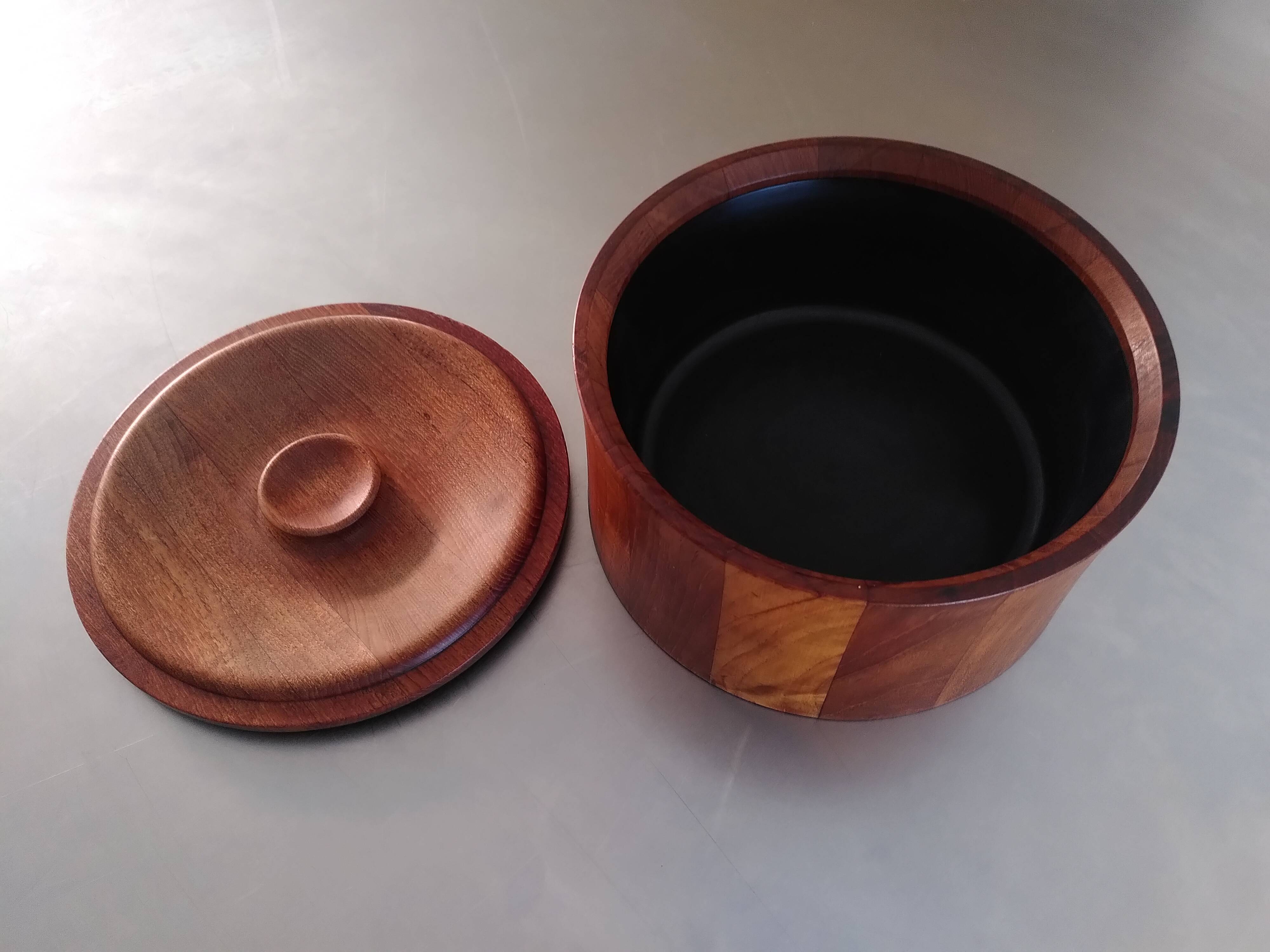 Wooden glacon bucket, Scandinavian style