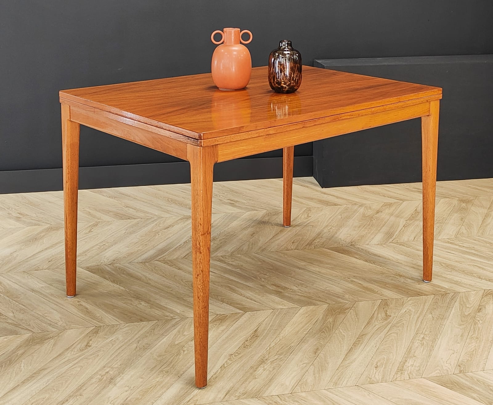 Mid Century extendable dining table | Vintage