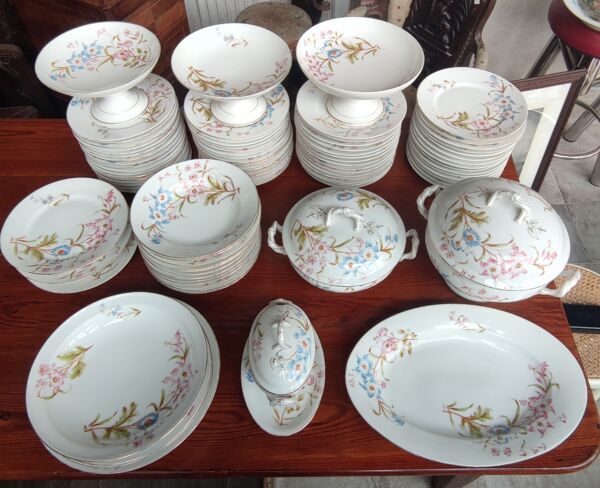 Ancien service vaisselle décor floral 89 pièces