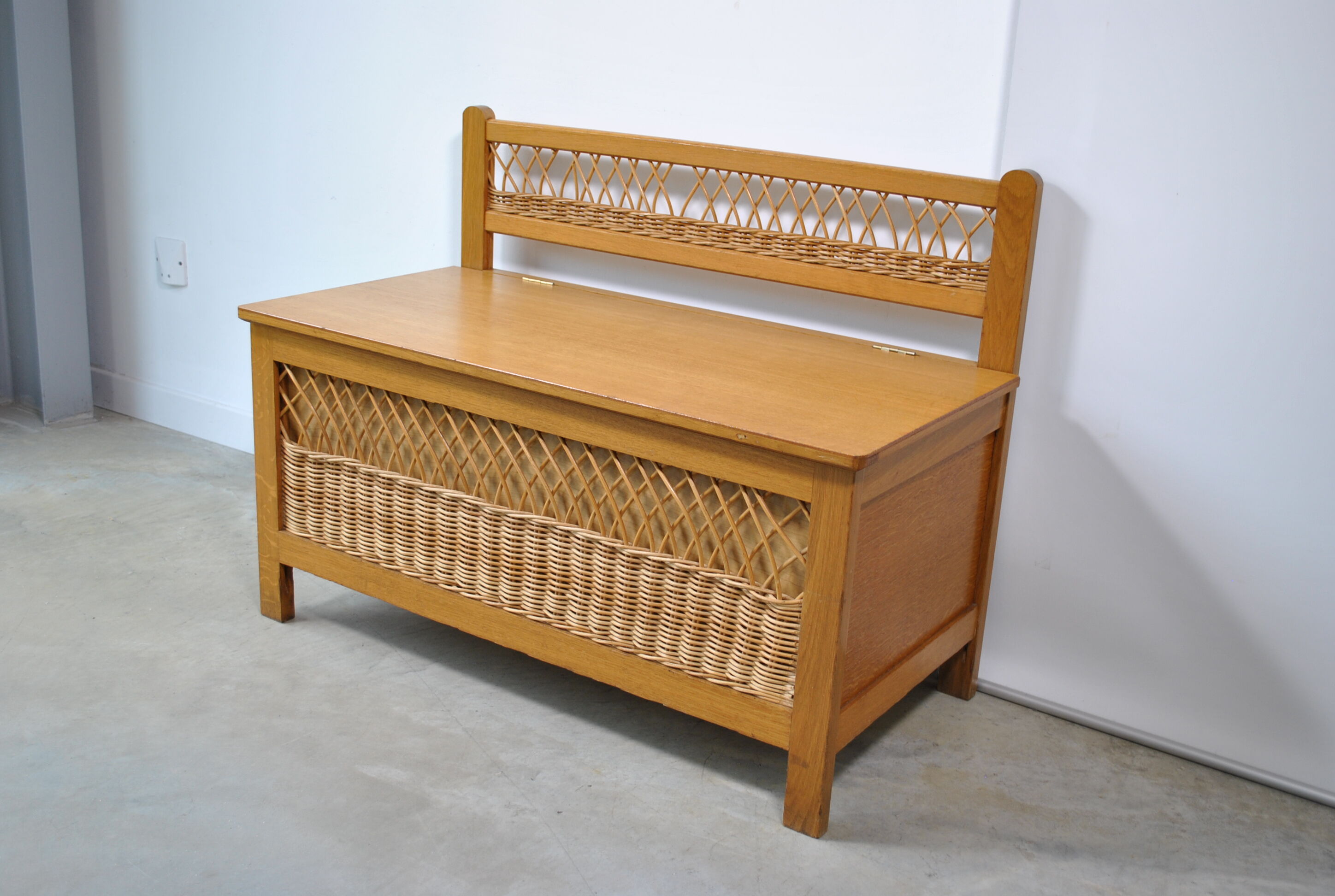 Rattan chest bench 1970