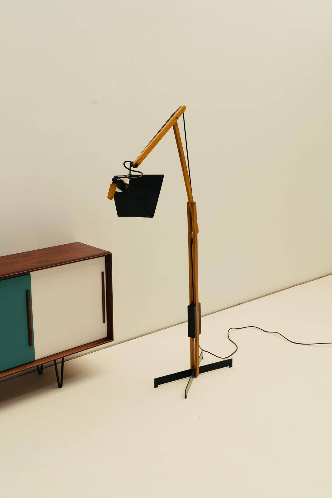 Articulated floor lamp By Gemma Bernal for Tramo 1970's