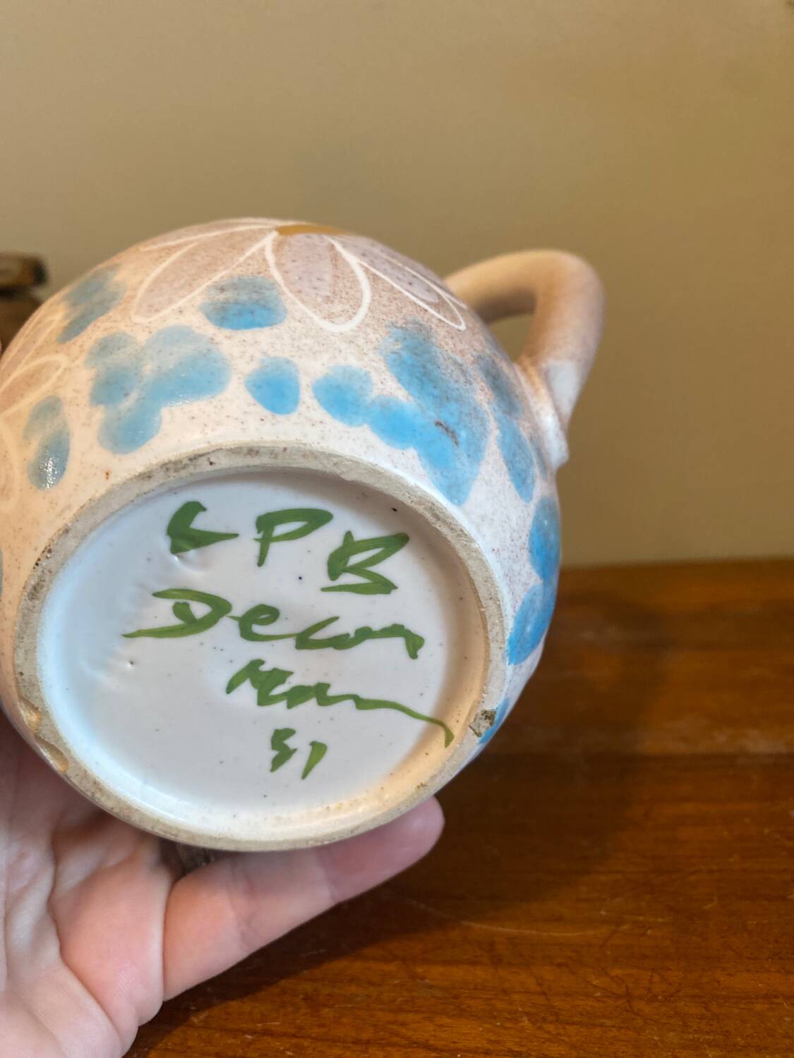 pichet aux marguerites