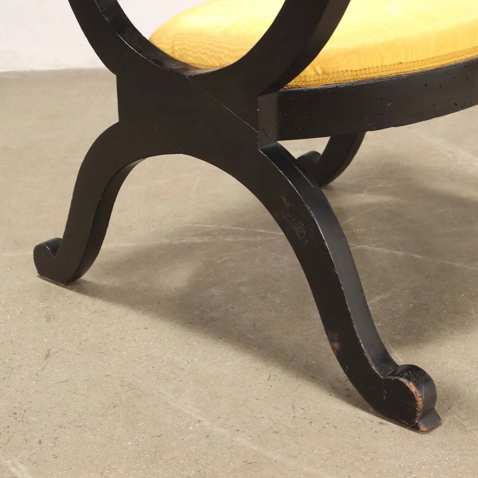 Antique armchair convertible into a prie-dieu in wood from the 19th-20th century.