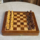 Travel chess set, in marquetry, magnetic pieces