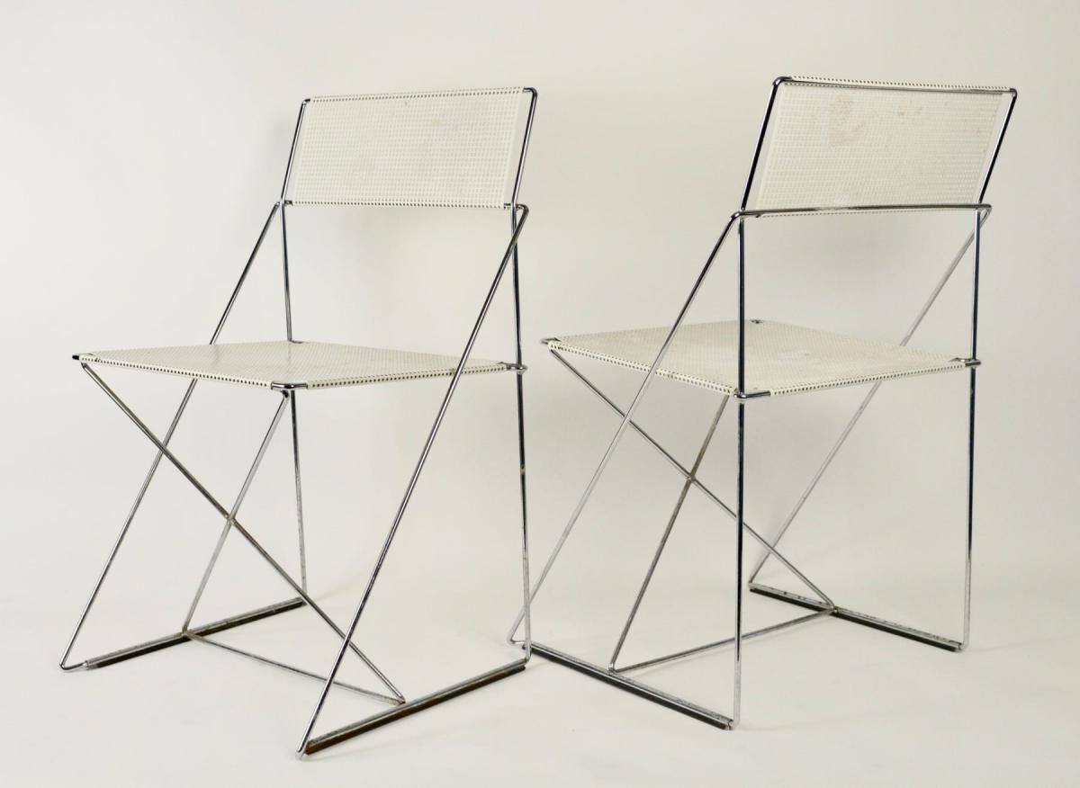 Pair of 1970s design chairs in steel and painted metal