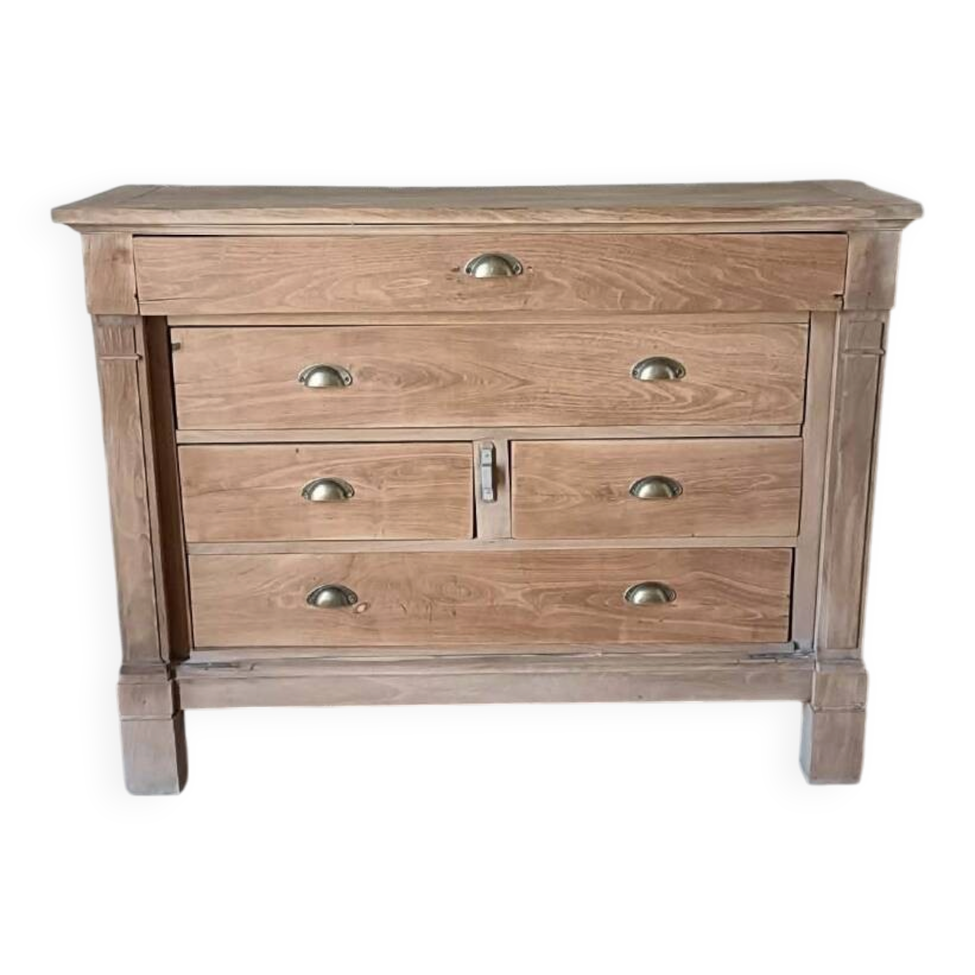 Wooden chest of drawers
