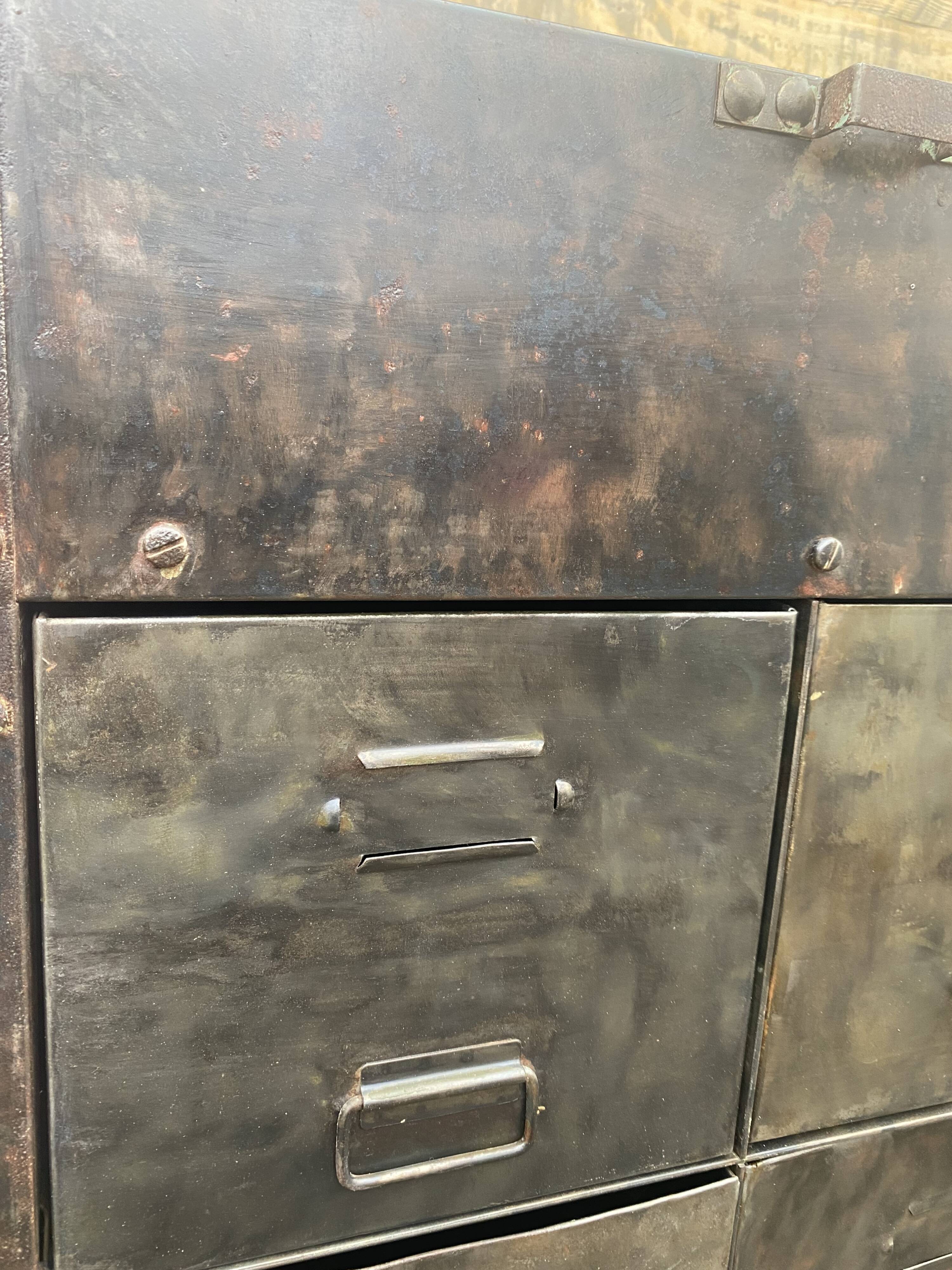 Meuble militaire 12 tiroirs industriels