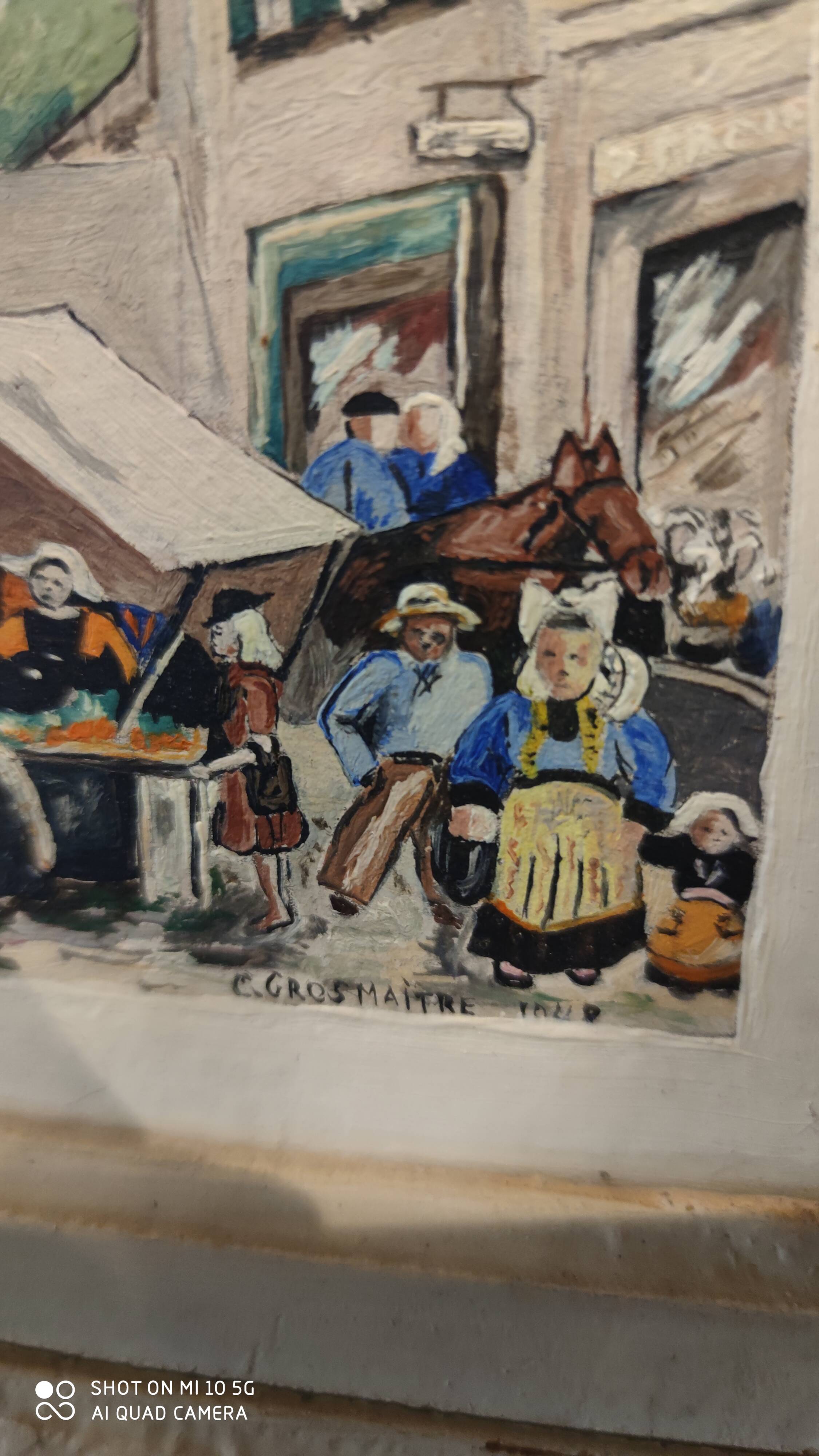 A picture of a very busy market day in 1948