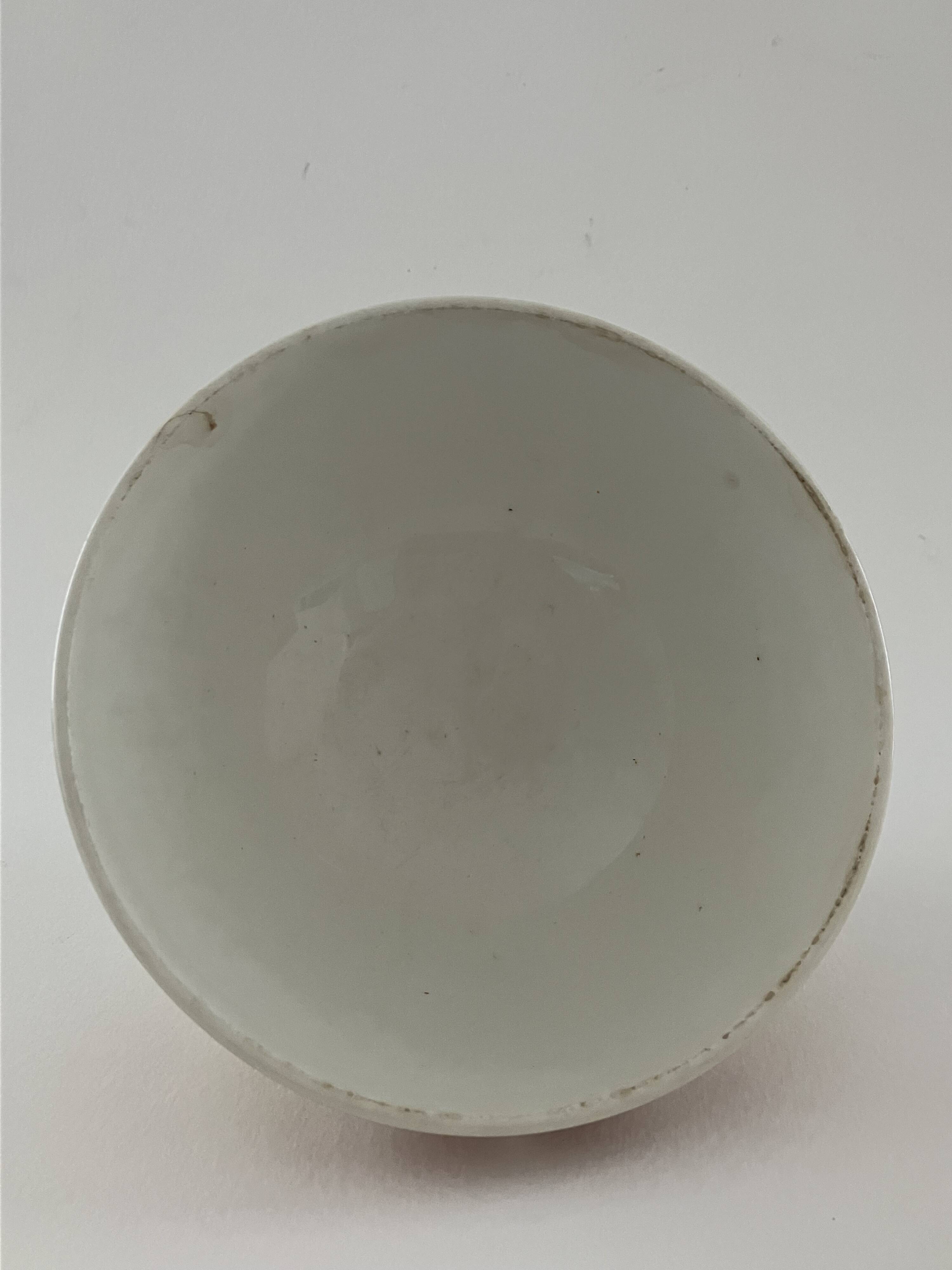 Paire d'anciens bols