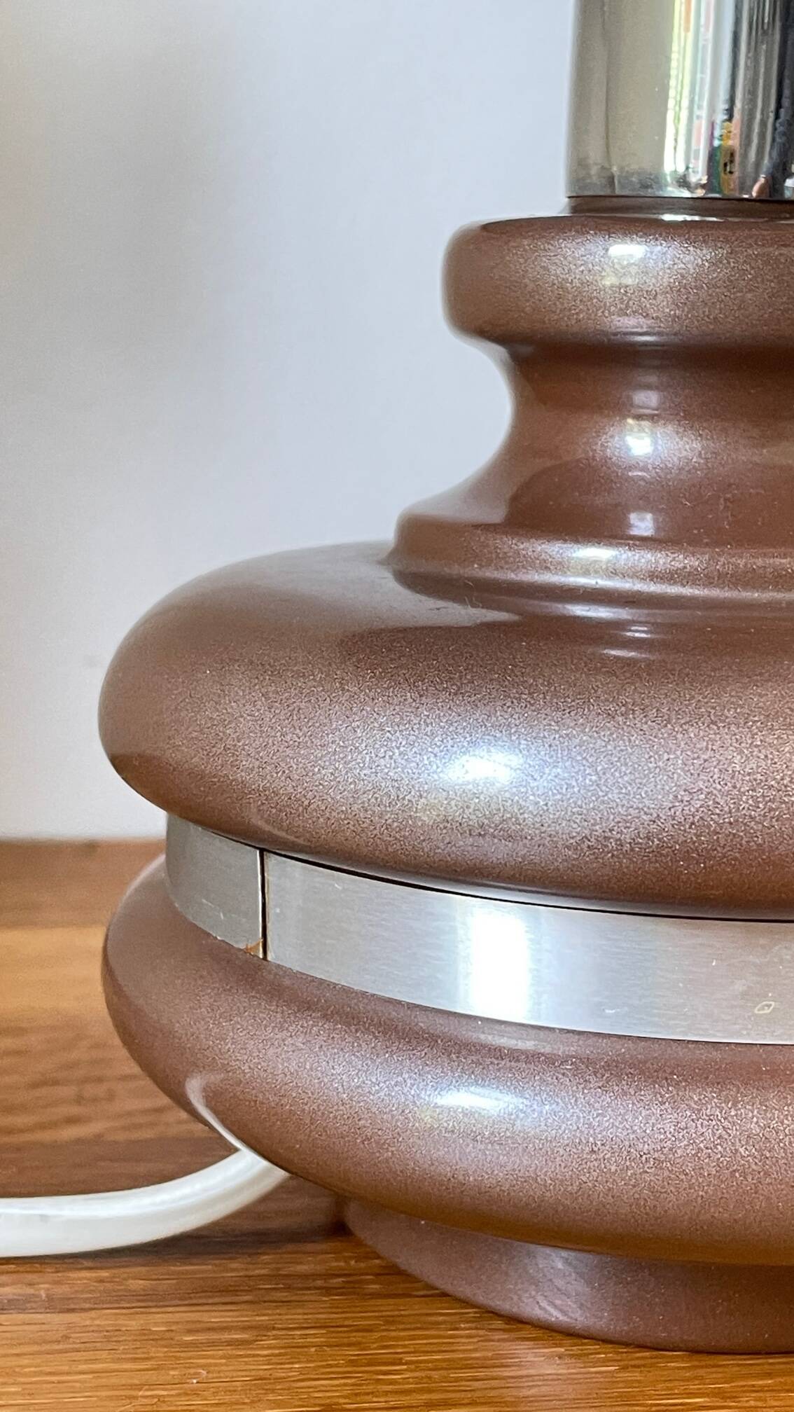 Ceramic lamp with aluminum rim 70s