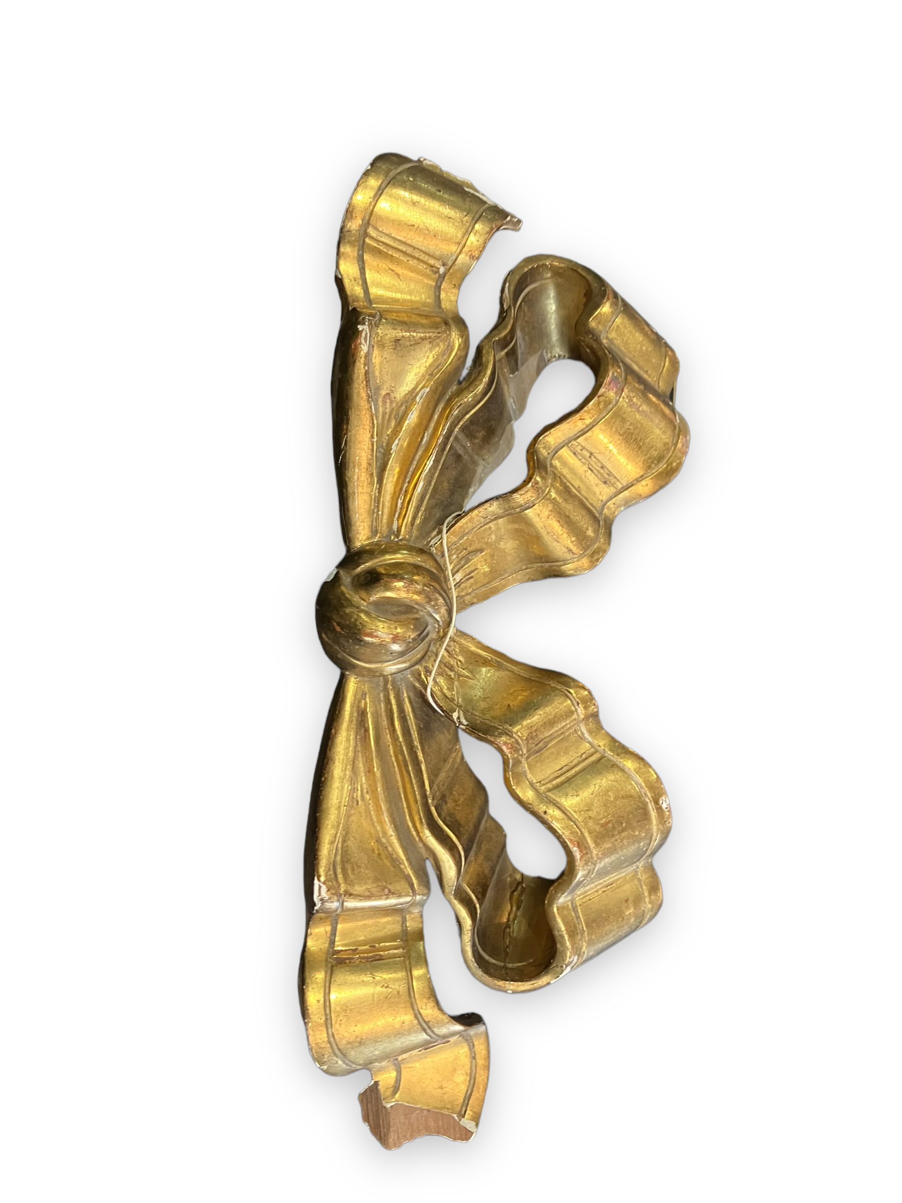 Decorative knot in wood and gilded stucco nineteenth
