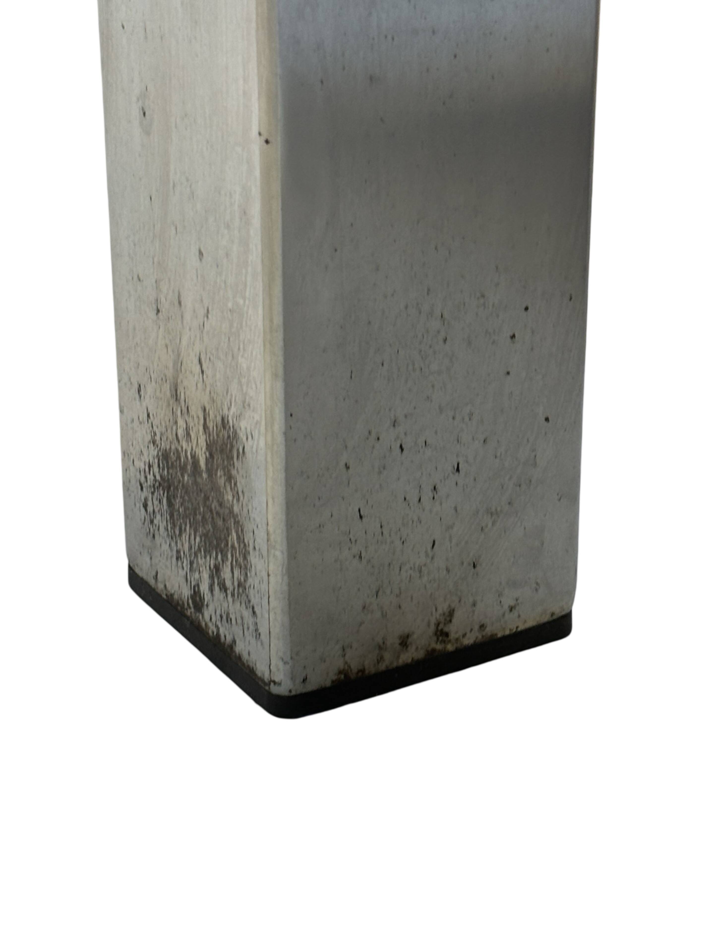 Table basse carrée plateau en pierre et piètement en acier chromé - années 60