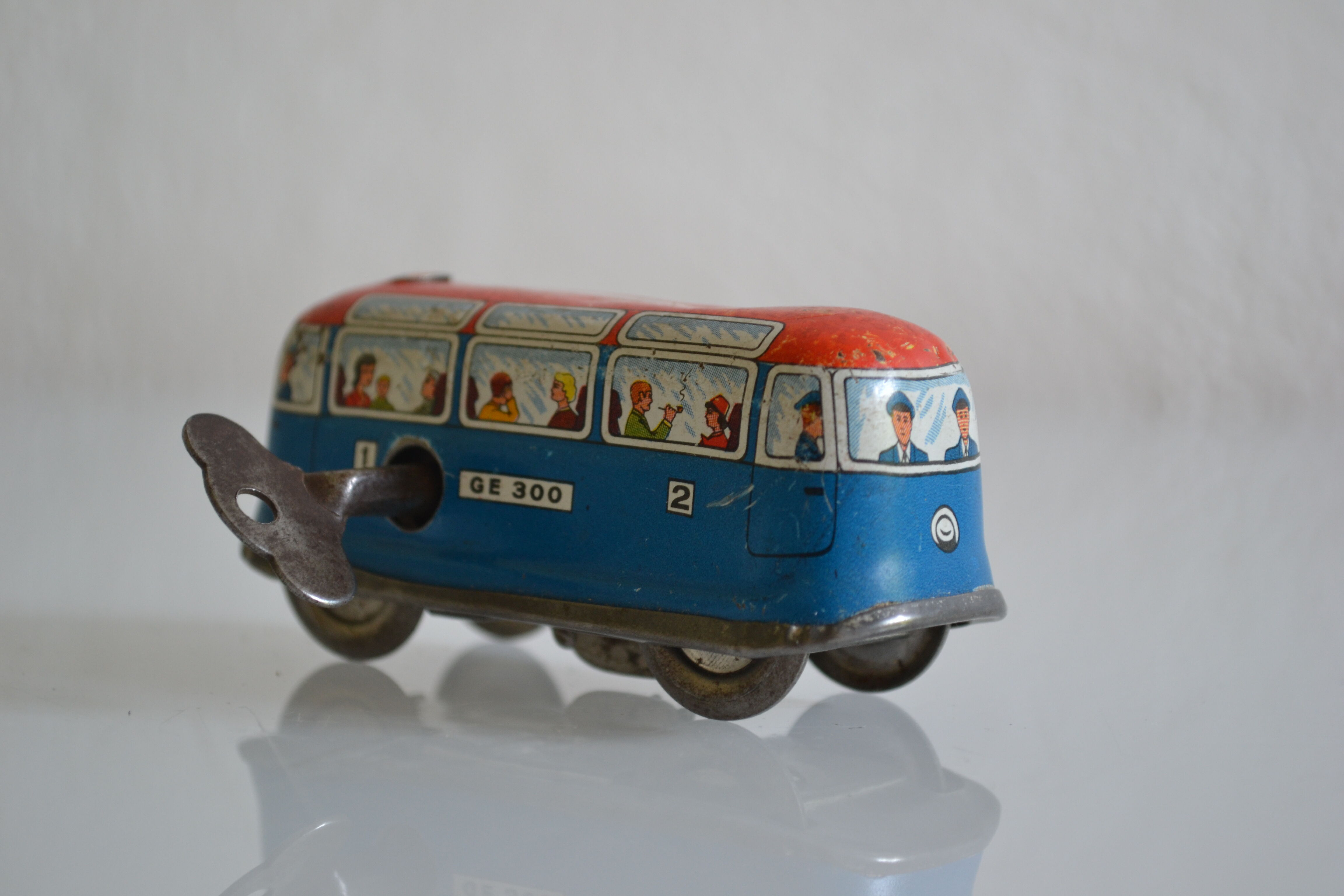 1950 vintage mechanical bus