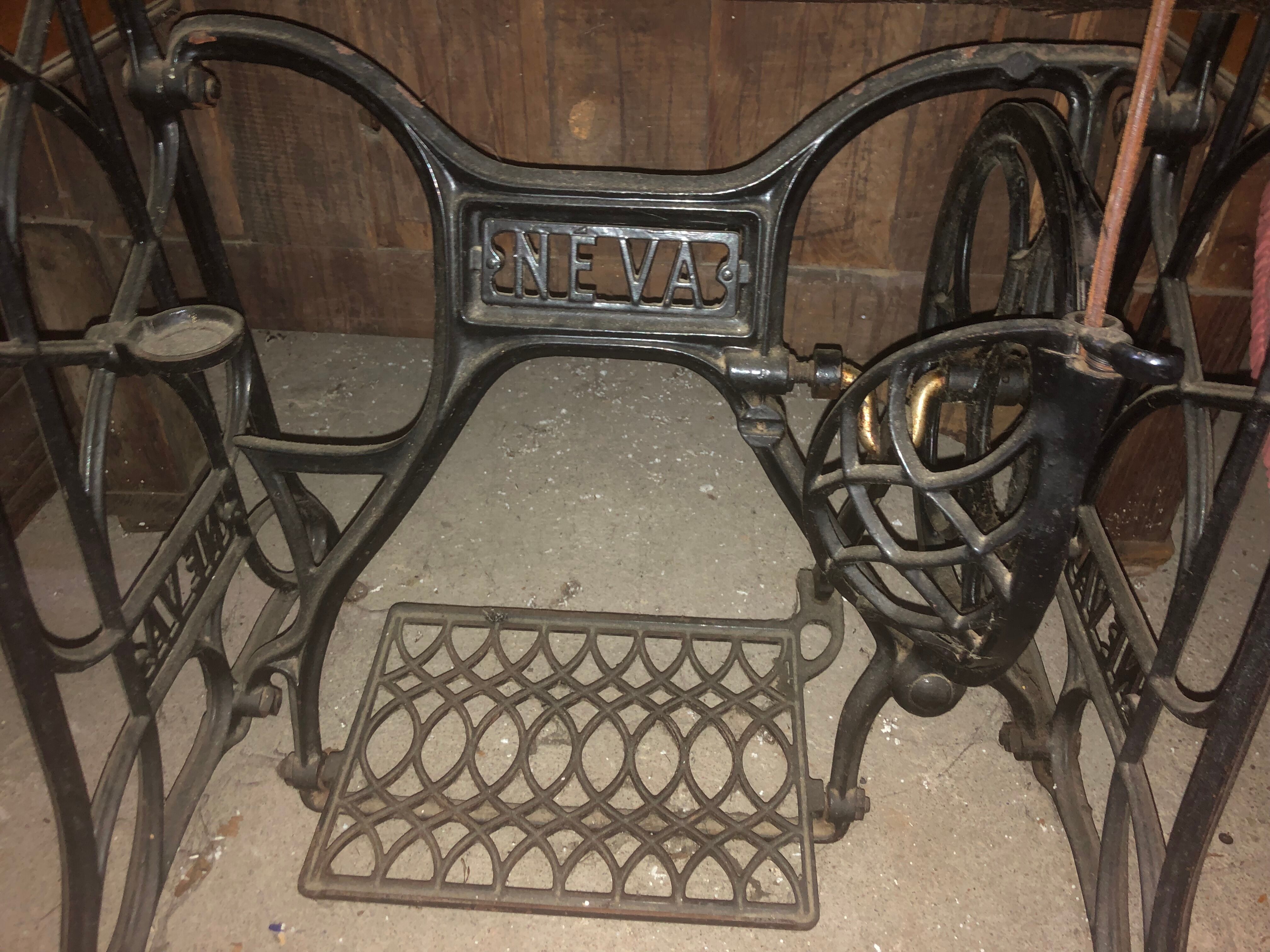Old neva sewing 1900