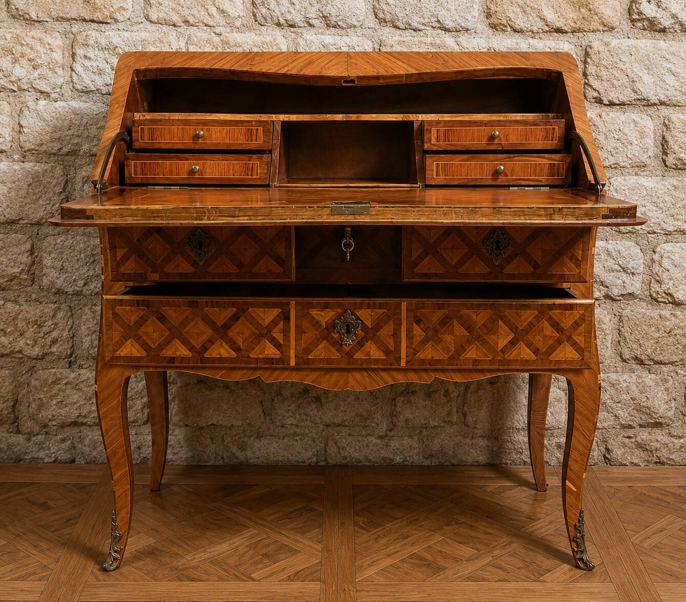 Bureau de pente en marqueterie – Époque Louis XV