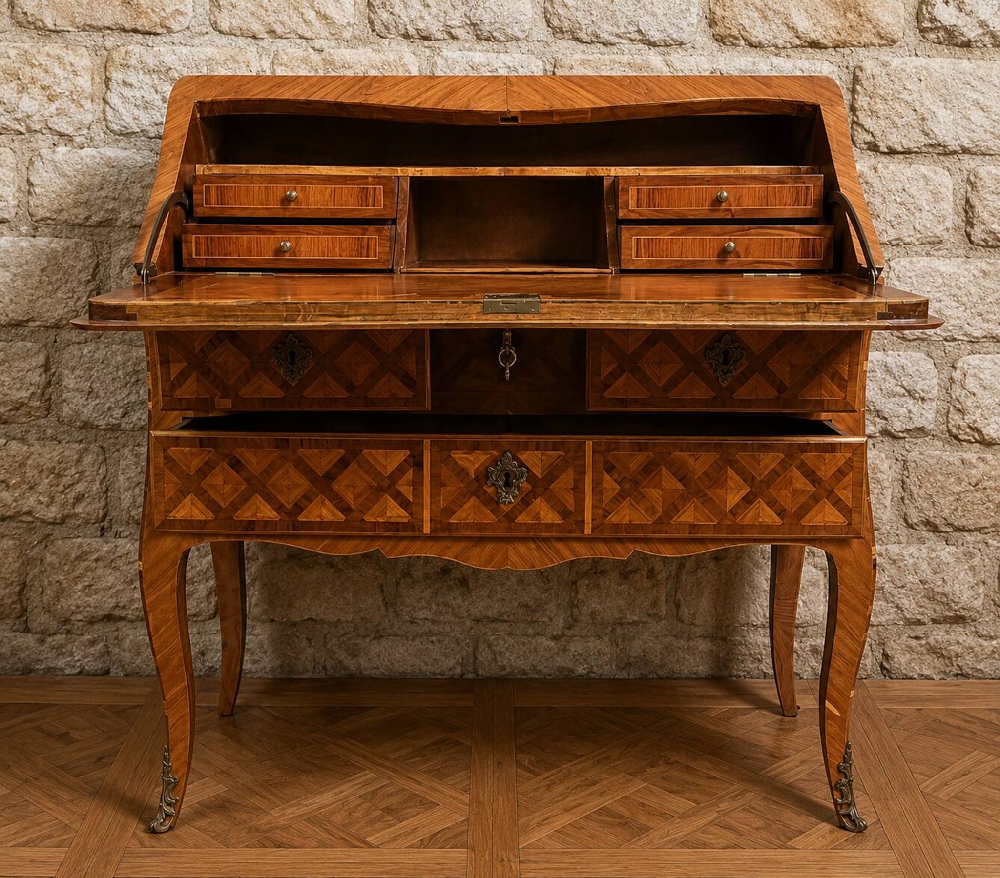 Bureau de pente en marqueterie – Époque Louis XV