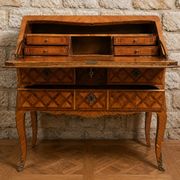 Bureau de pente en marqueterie – Époque Louis XV