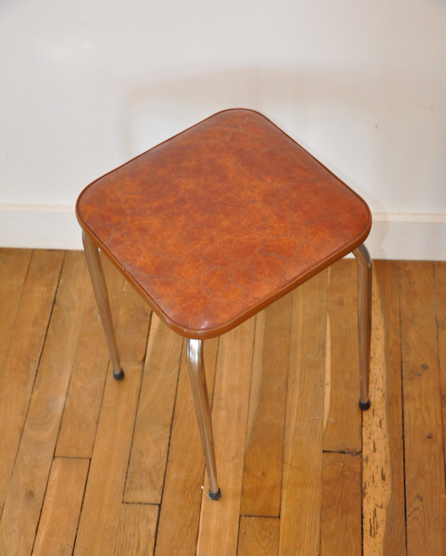 Tabouret vintage en skaï