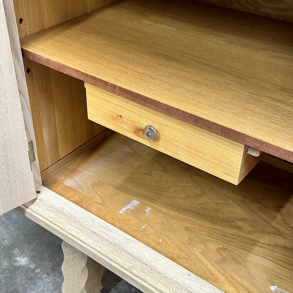 Buffet vintage en chêne sablé avec pieds compas festonnés, années 1960