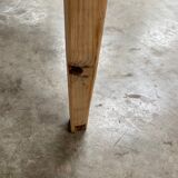 Farmhouse table spindle legs