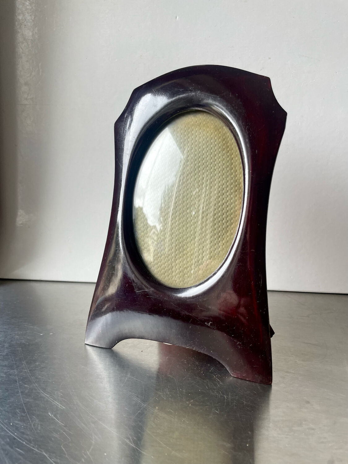 Art deco mahogany wooden frame, measurement 22.5 cm x 15 cm  convex glass  13.5 cm x 8.5 cm