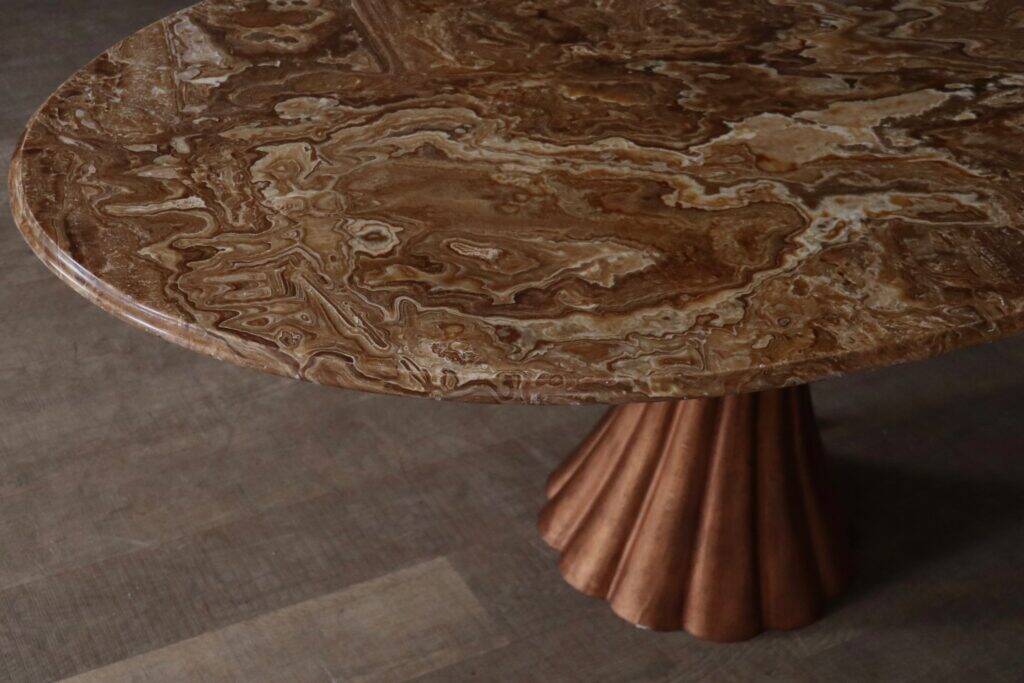 Oval onyx marble dining table by Angelo Mangiarotti, Italy, 1970s