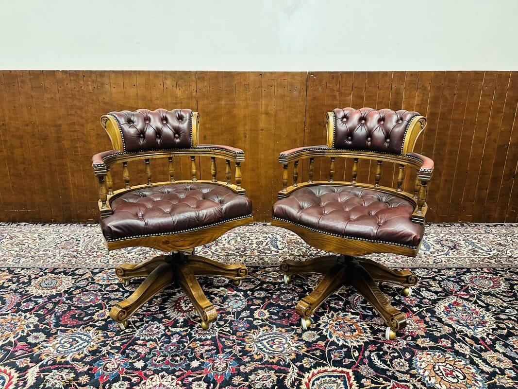 Set English Chesterfield Captain Chairs red Office chair