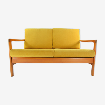 Yellow BZ bench