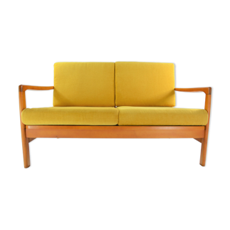 Yellow BZ bench
