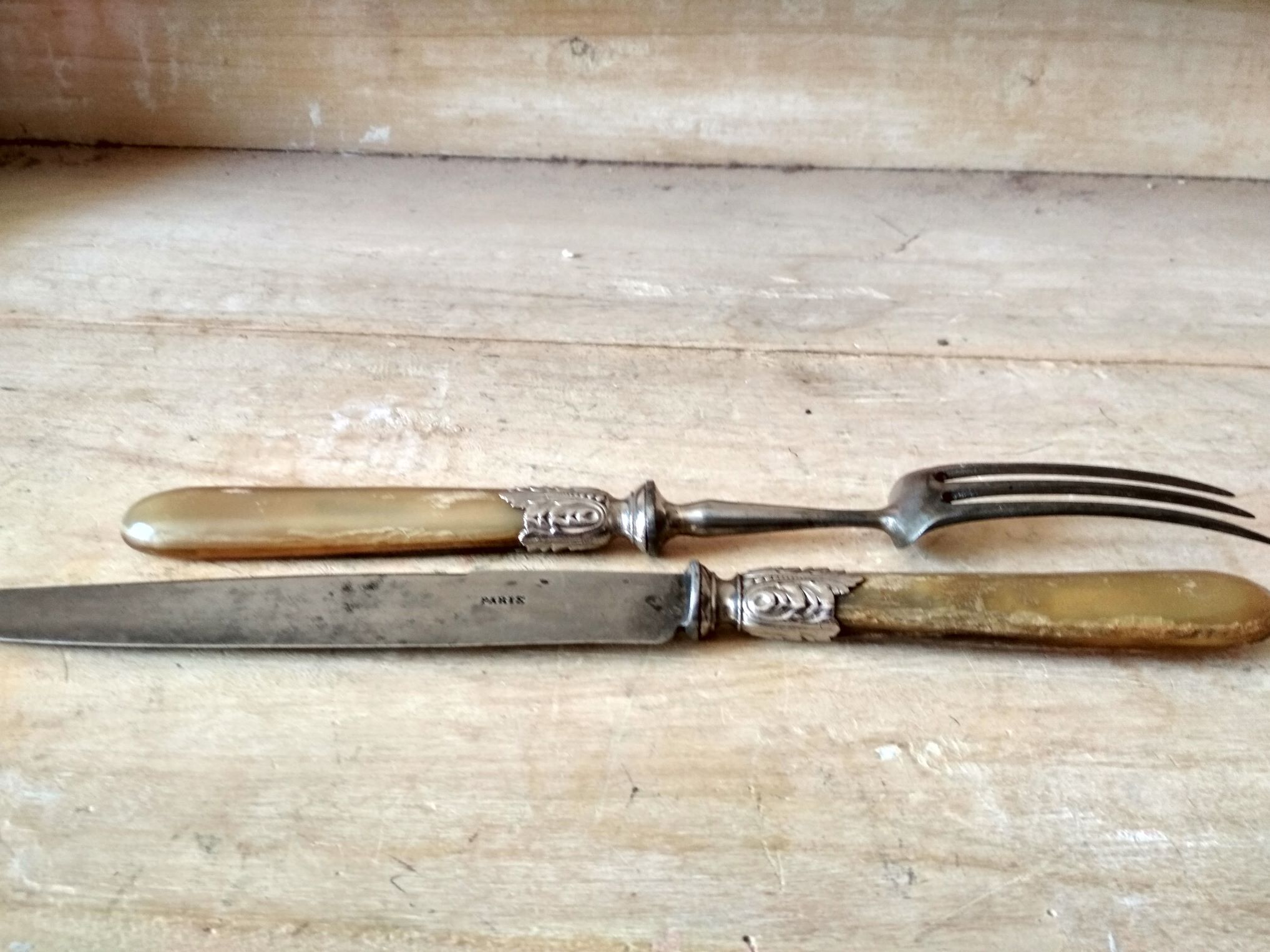 Paire de couverts à découper