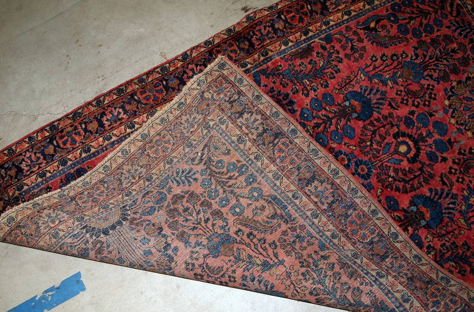 Handmade antique Persian Sarouk rug 94cm x 167cm 1910s