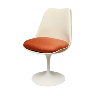 Tulip chair by Eero Saarinen for Knoll International 1964