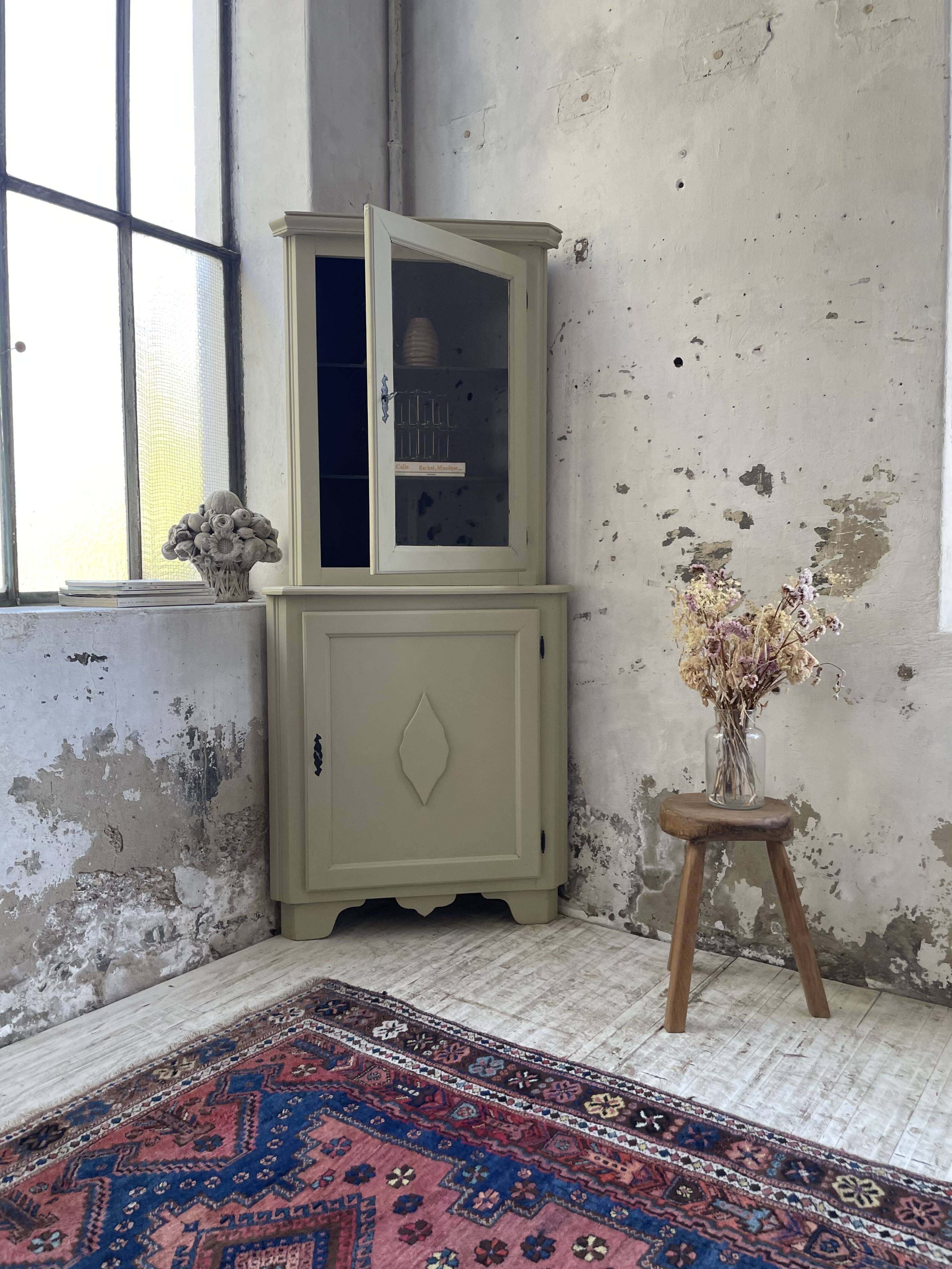 Corner display cabinet from the 1950s