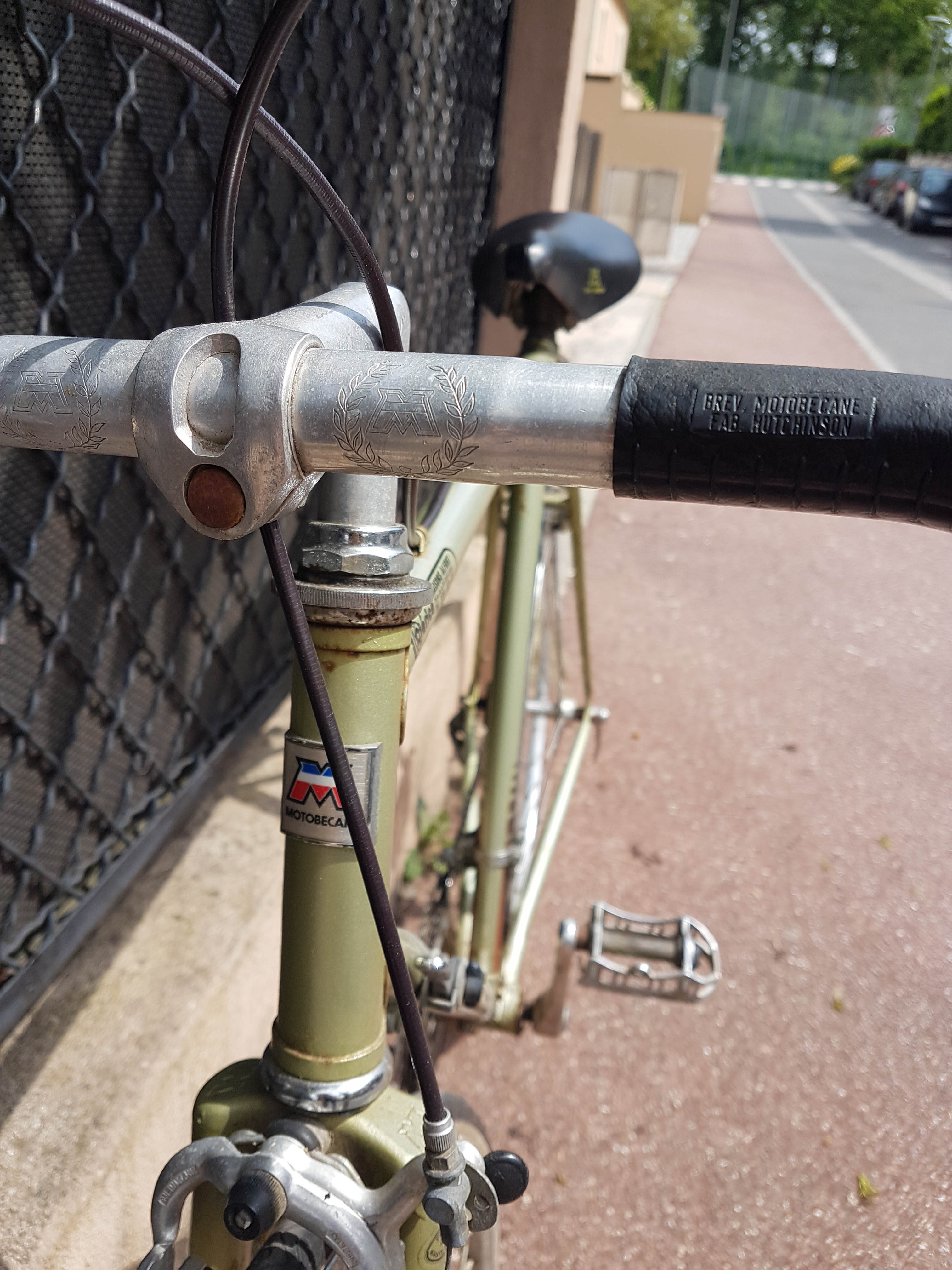 Vélo de course vintage Motobecane vert