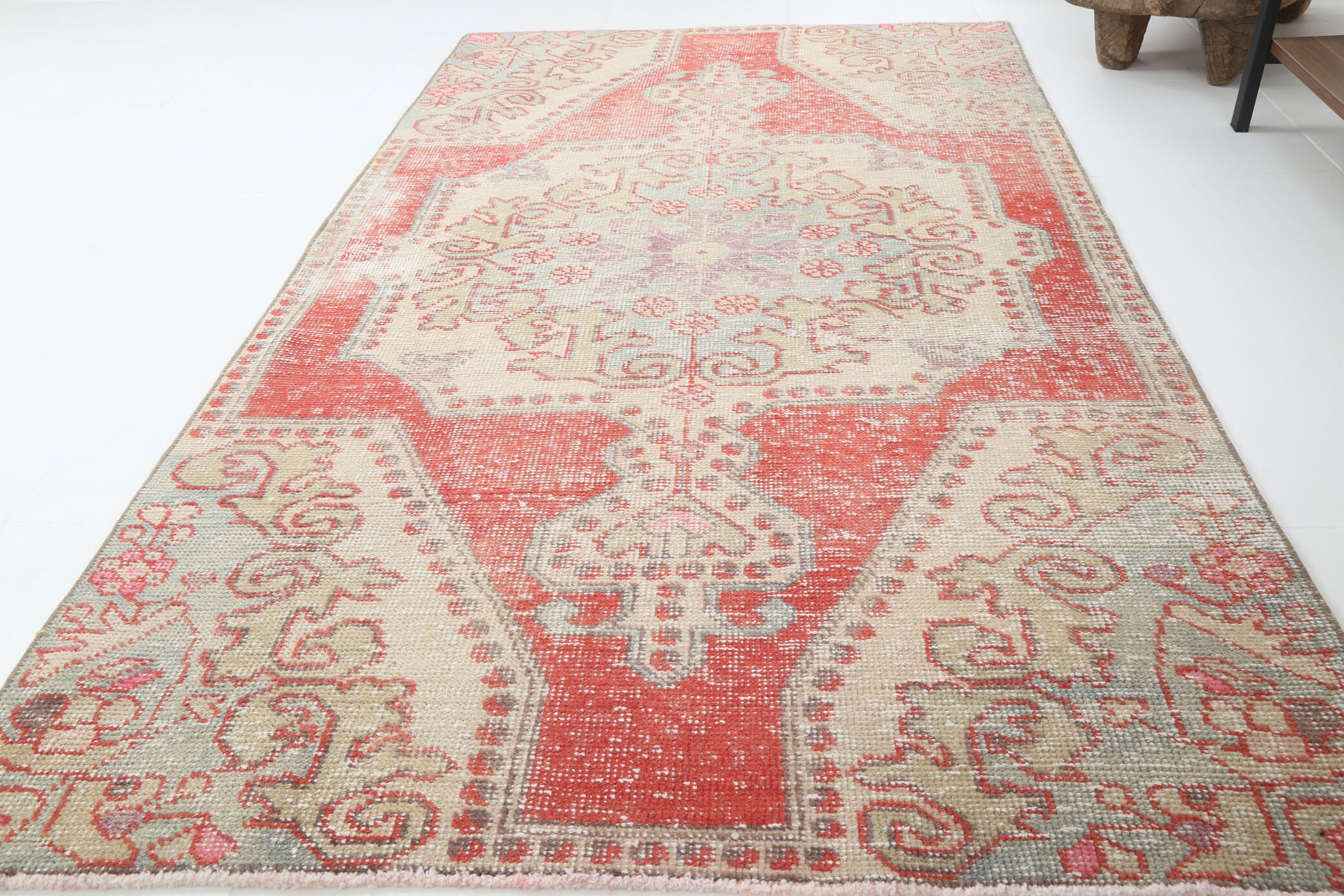 Red and beige wool turkish rug 198x112cm