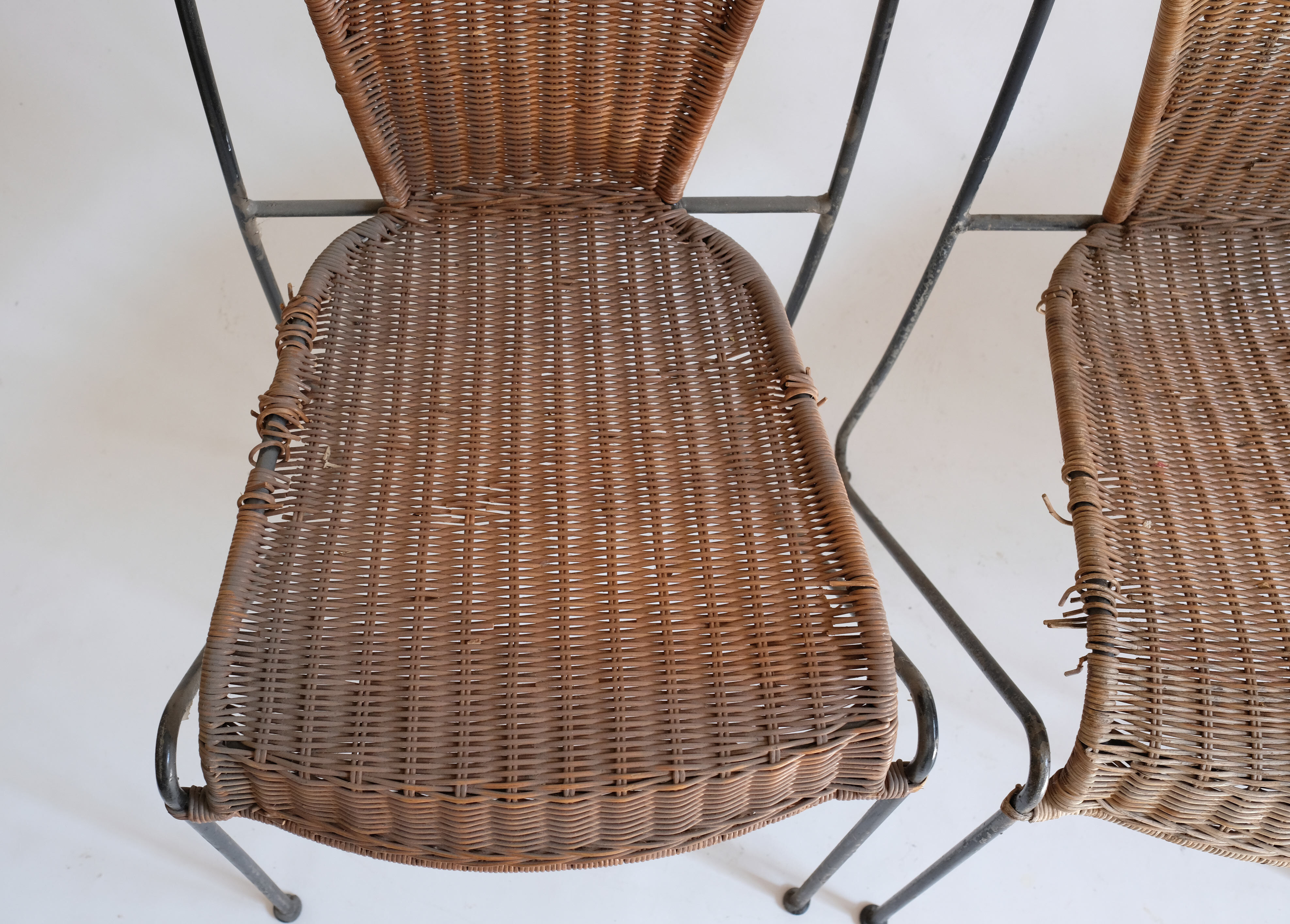Set de 4 chaises vintage en métal et osier