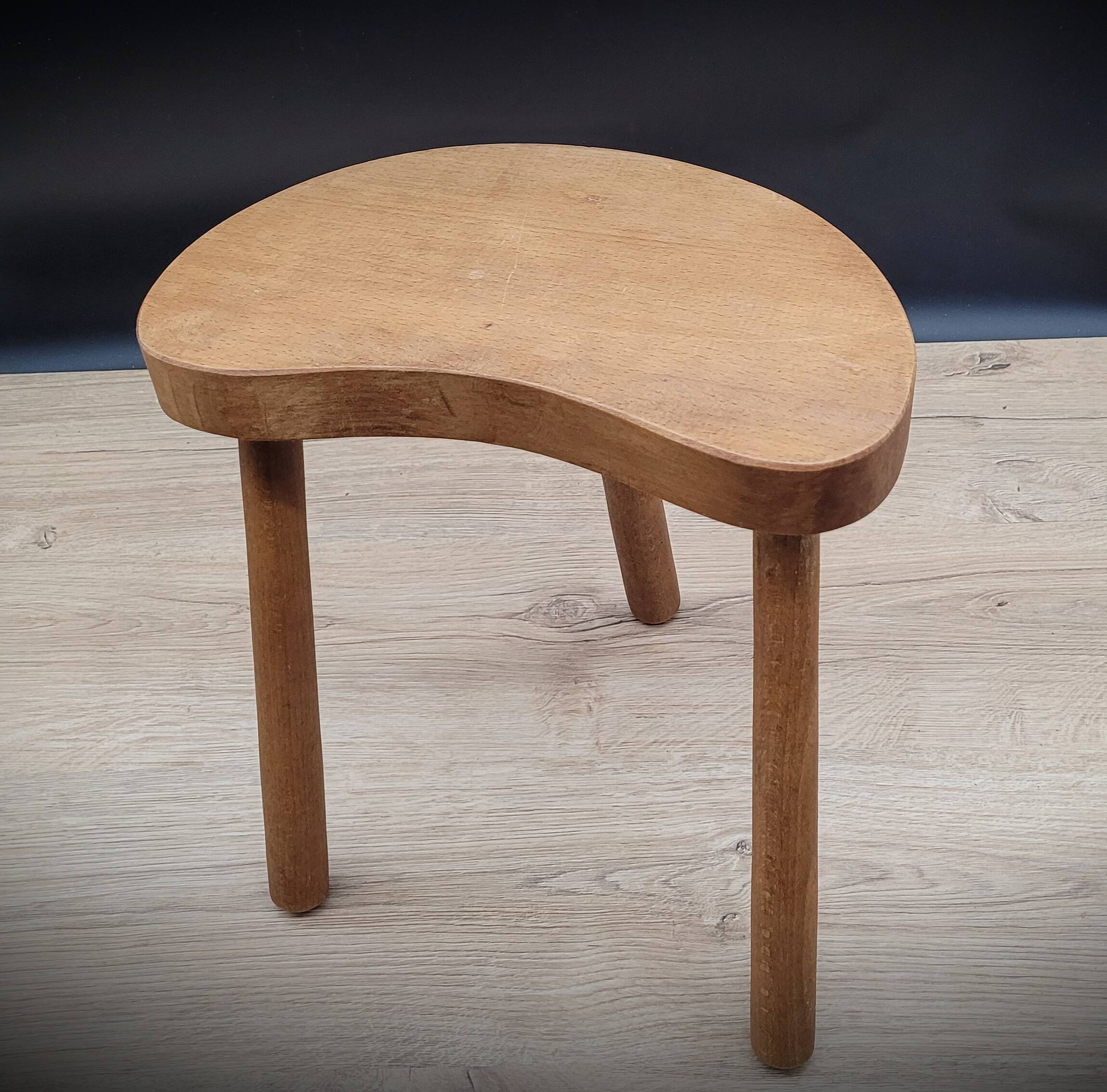 Bean tripod stool
