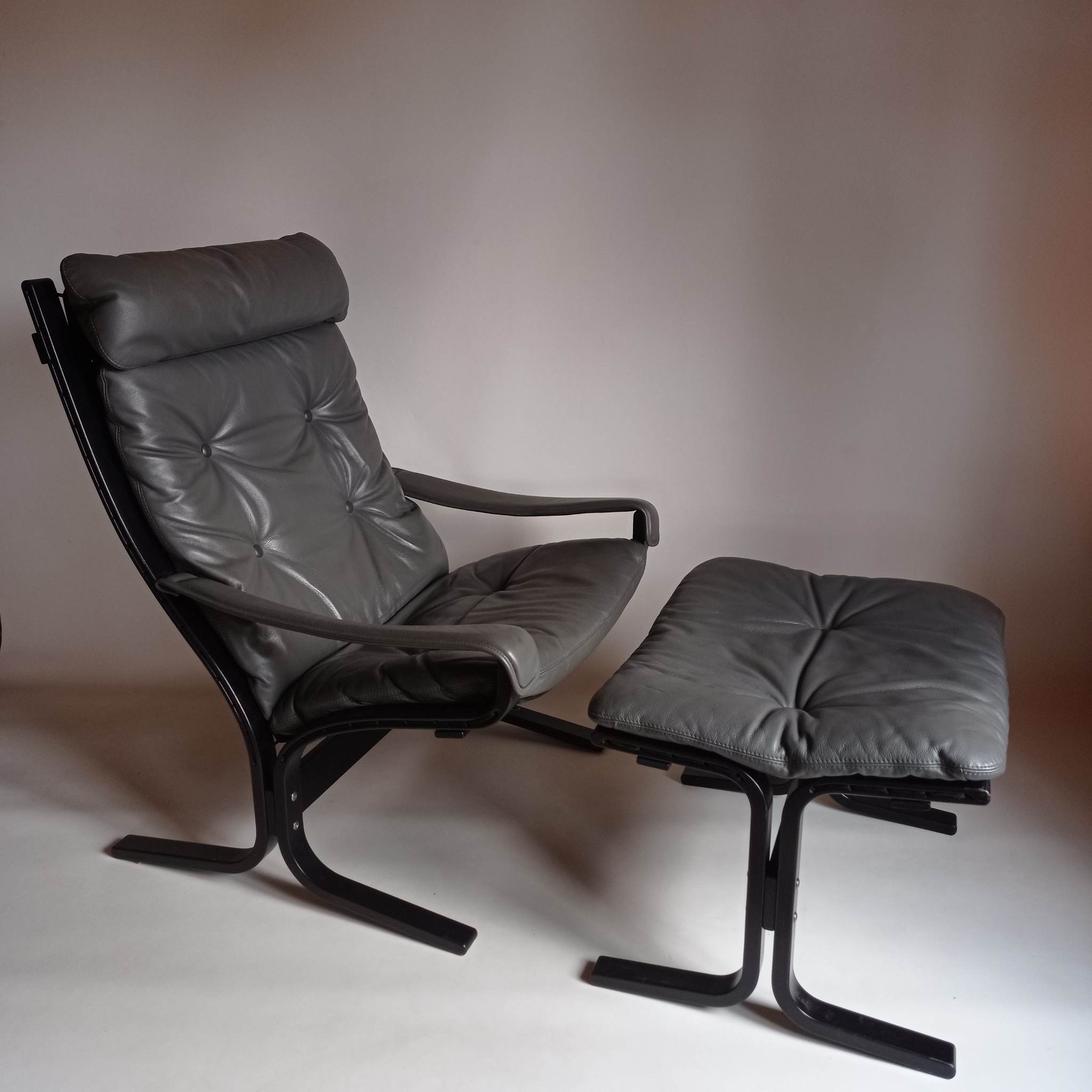 Armchair with footrest Rybo Rykken from the 90