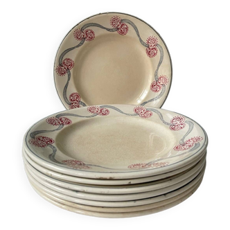 Series of 8 dessert plates 1900 in Longwy earthenware