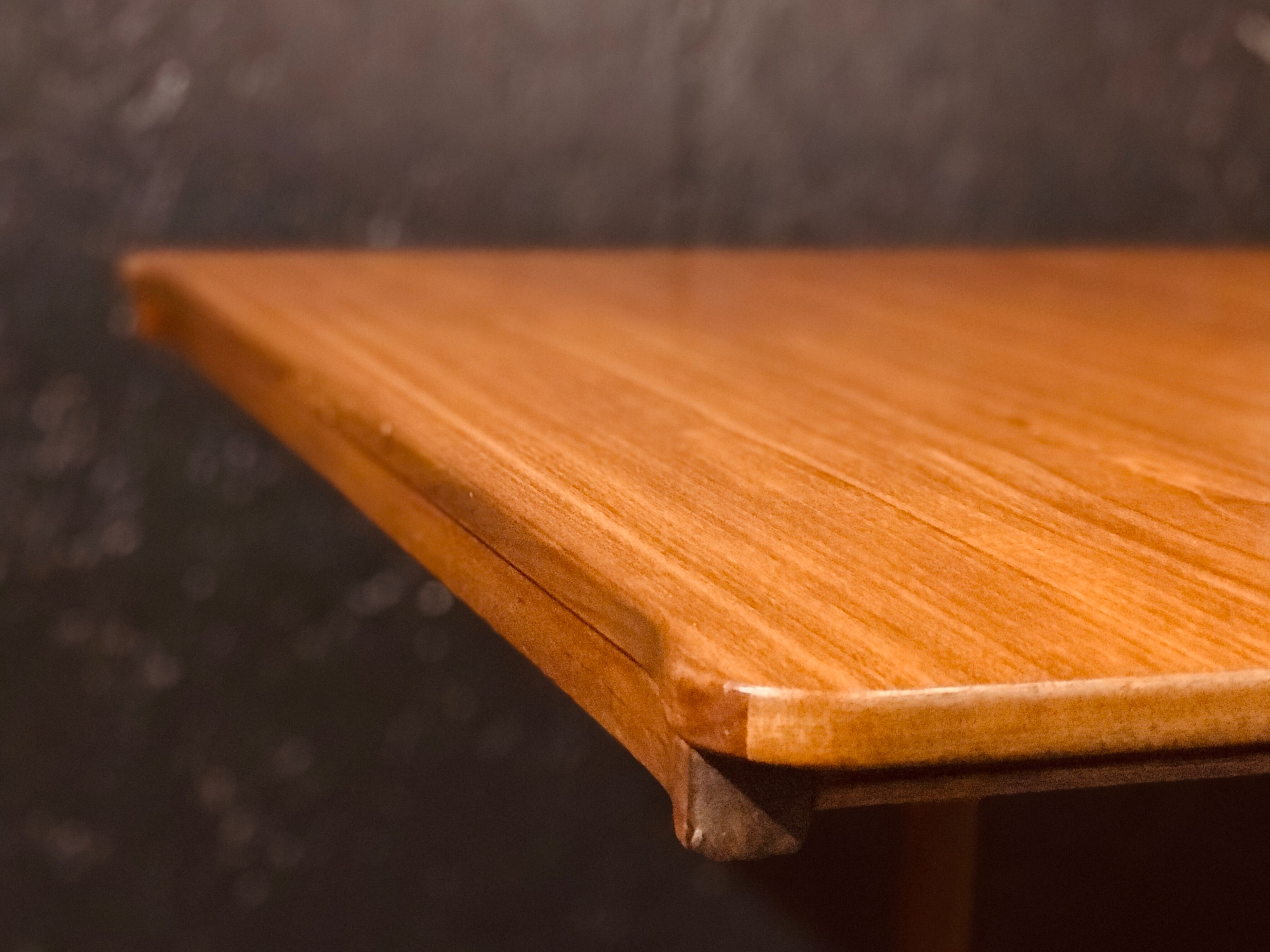 McIntosh extending table designed by Tom Robertson