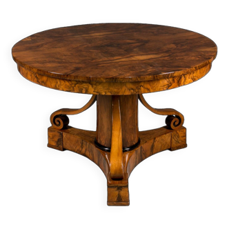 Biedermeier round walnut table, 19th century, Germany