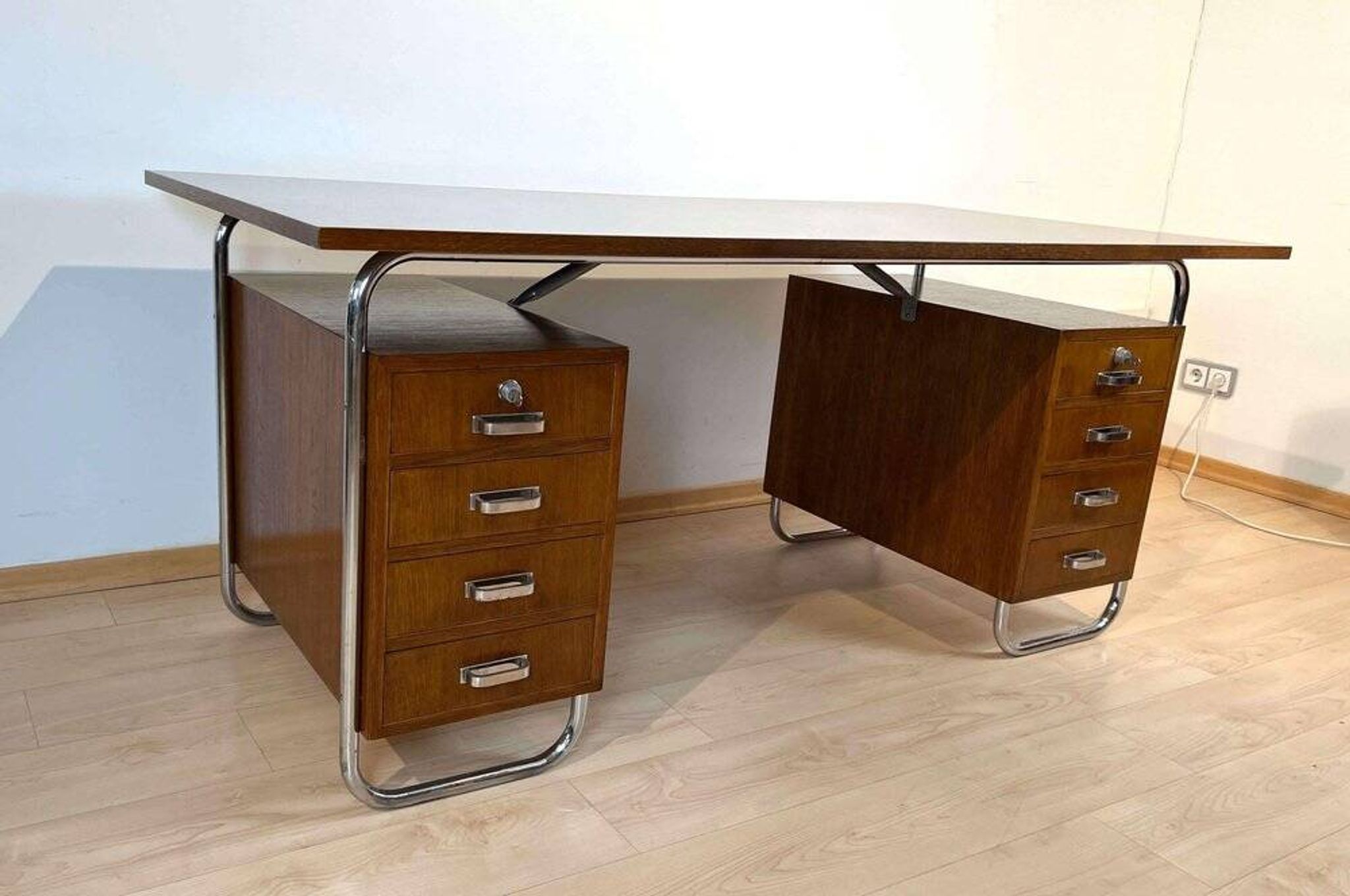 Vintage Bauhaus Oak Veneer Desk from Mücke & Melder, 1940s