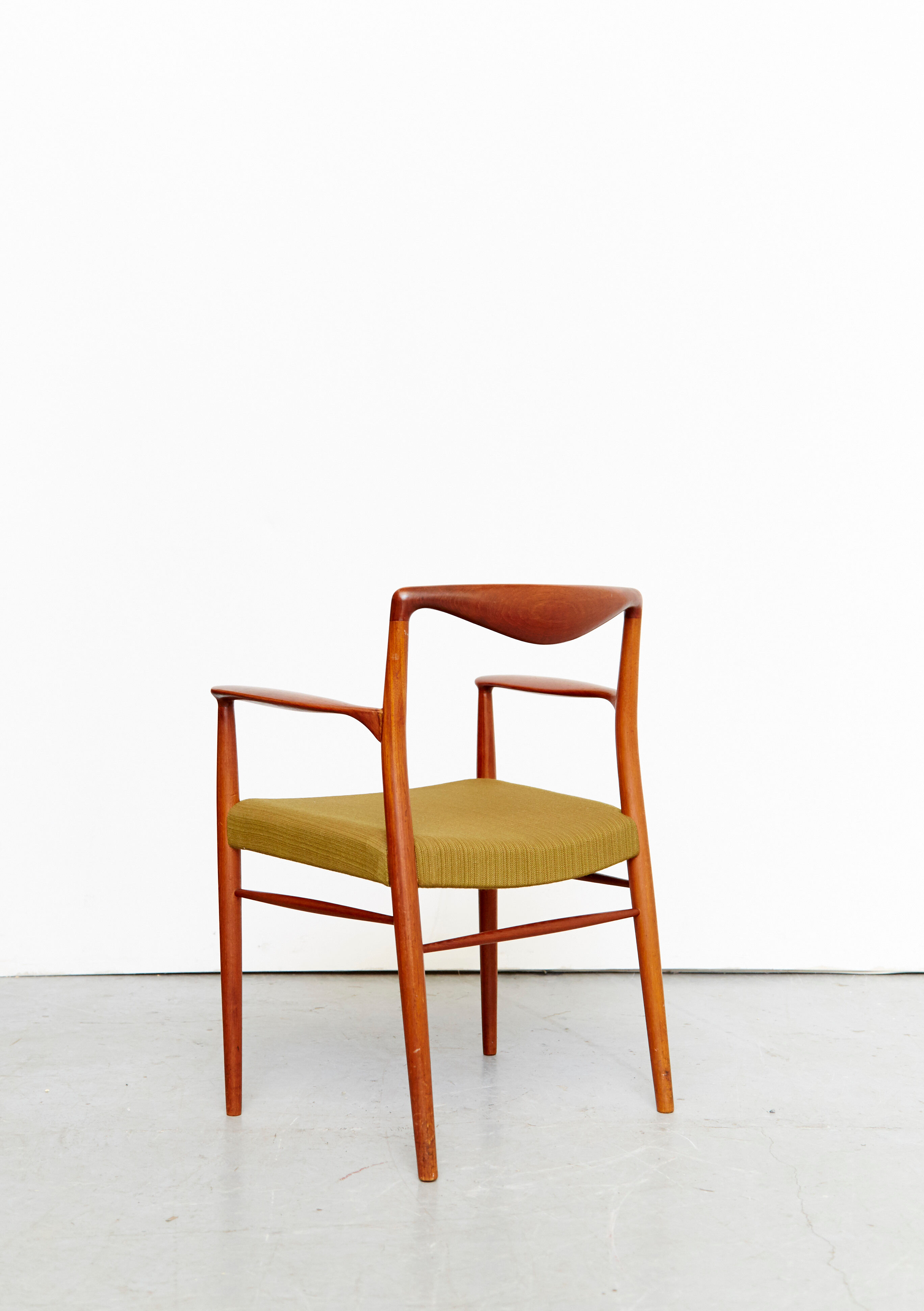 Table de salle à manger par Nanna Ditzel pour Saren Willadsen et chaises conçues par Kai Lyngfeldt-Larsen