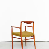 Table de salle à manger par Nanna Ditzel pour Saren Willadsen et chaises conçues par Kai Lyngfeldt-Larsen
