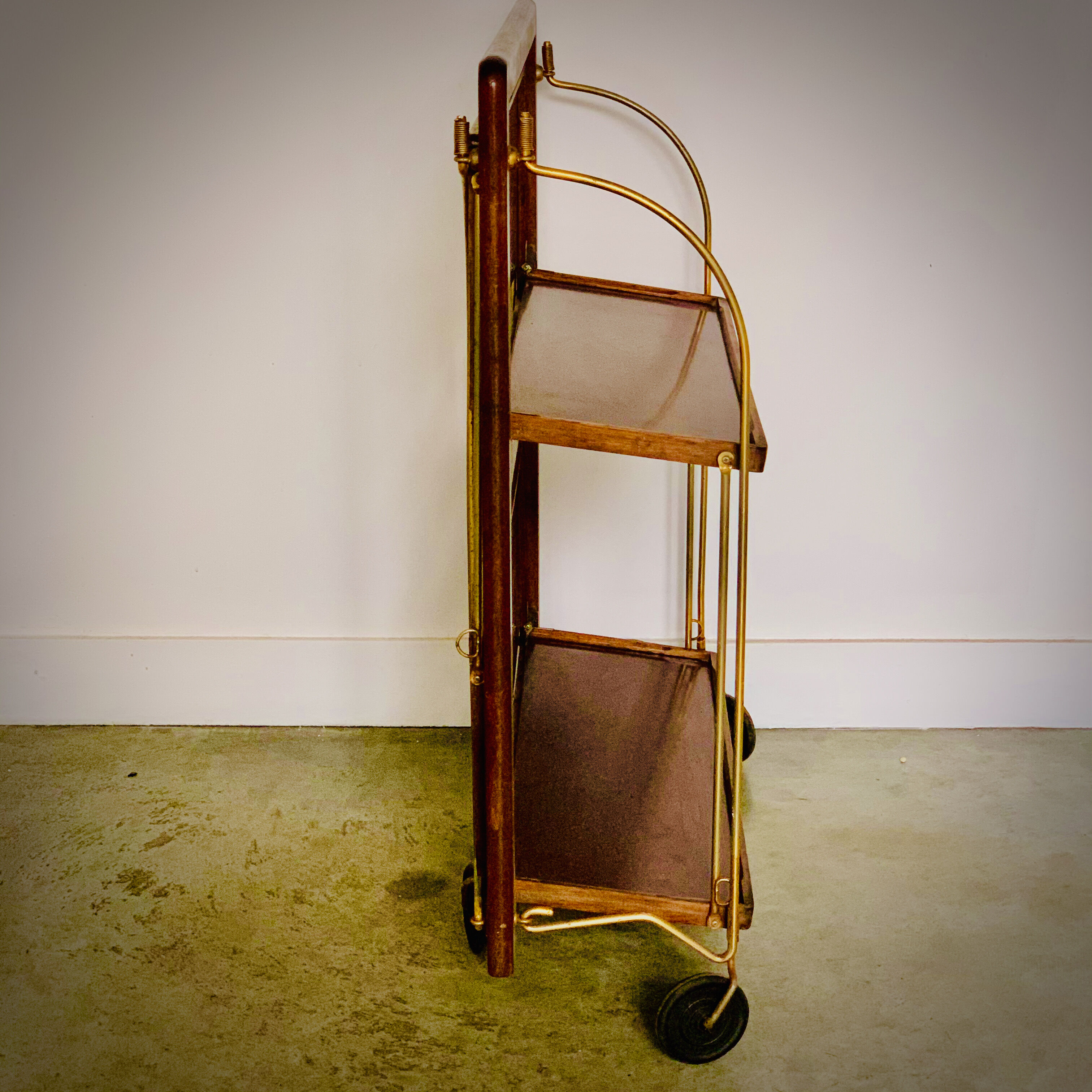 Marie-Françoise Mondineu's 2-plated rolling and folding dessert for Bocado