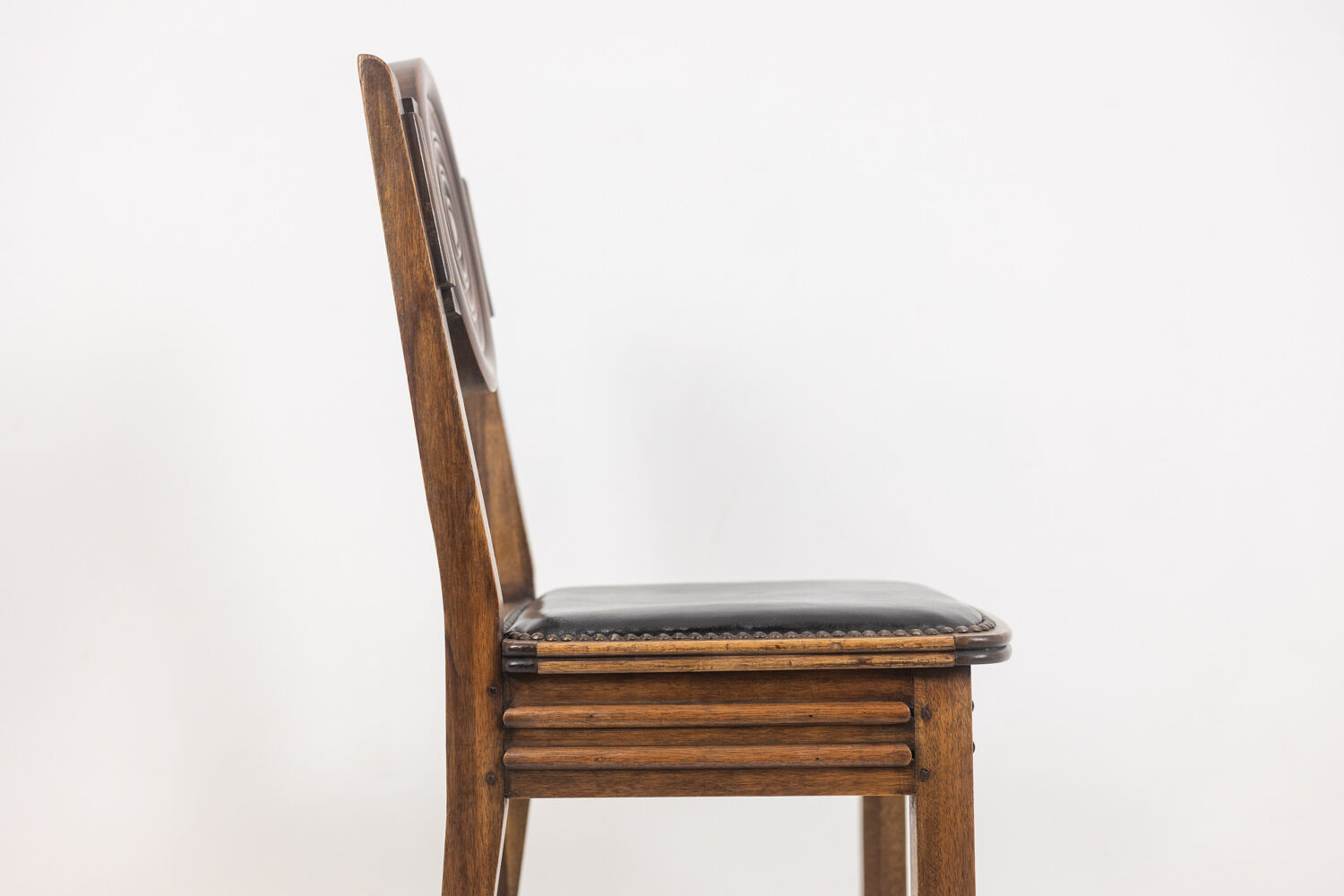 Étienne Kohlmann. Set of 6 Modernist style chairs. 1960s.
